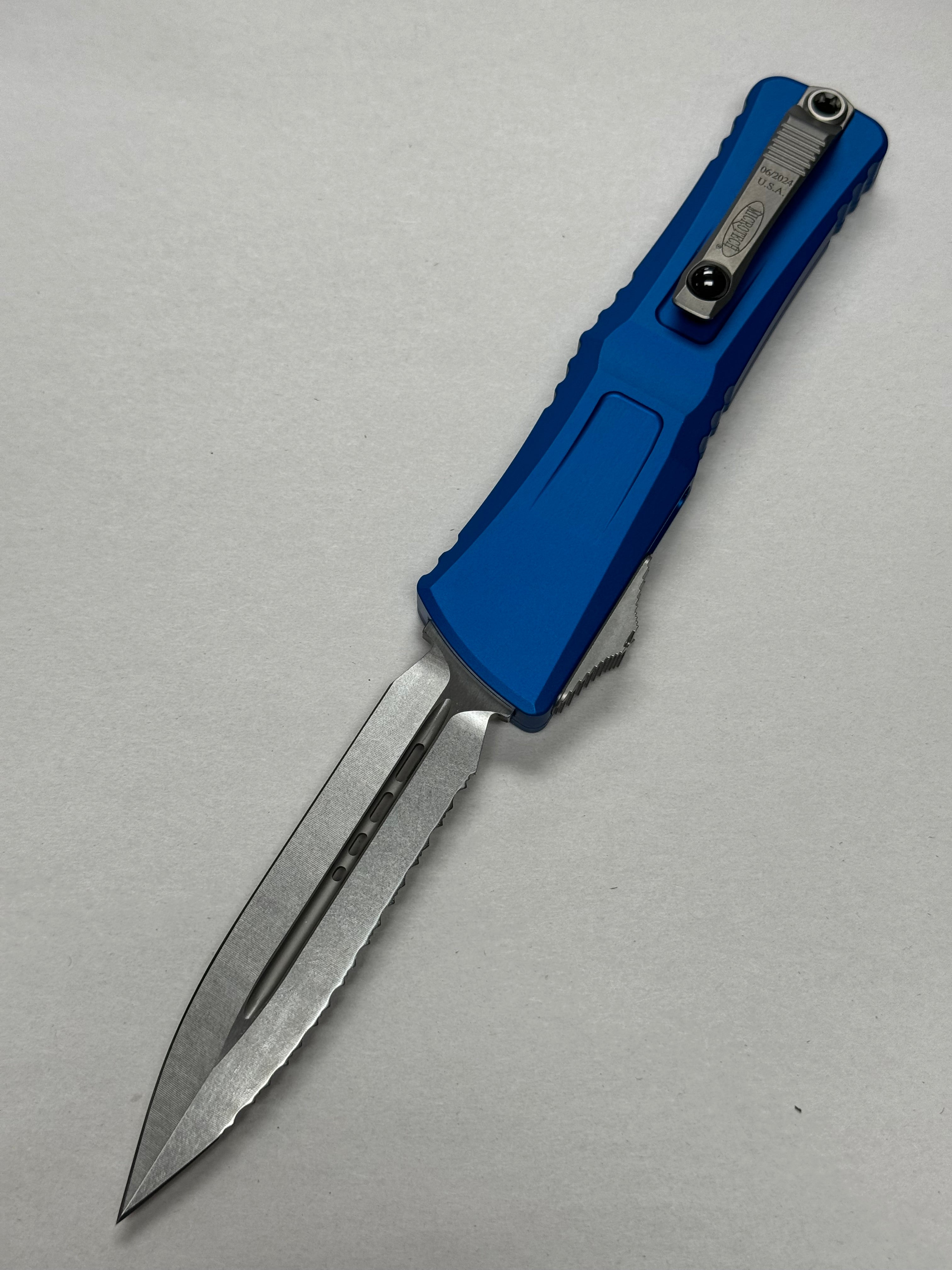 Microtech Knives Combat Troodon Gen III Stonewash Full Serrated Double Edge w/ Blue Handle 1142-12 BL