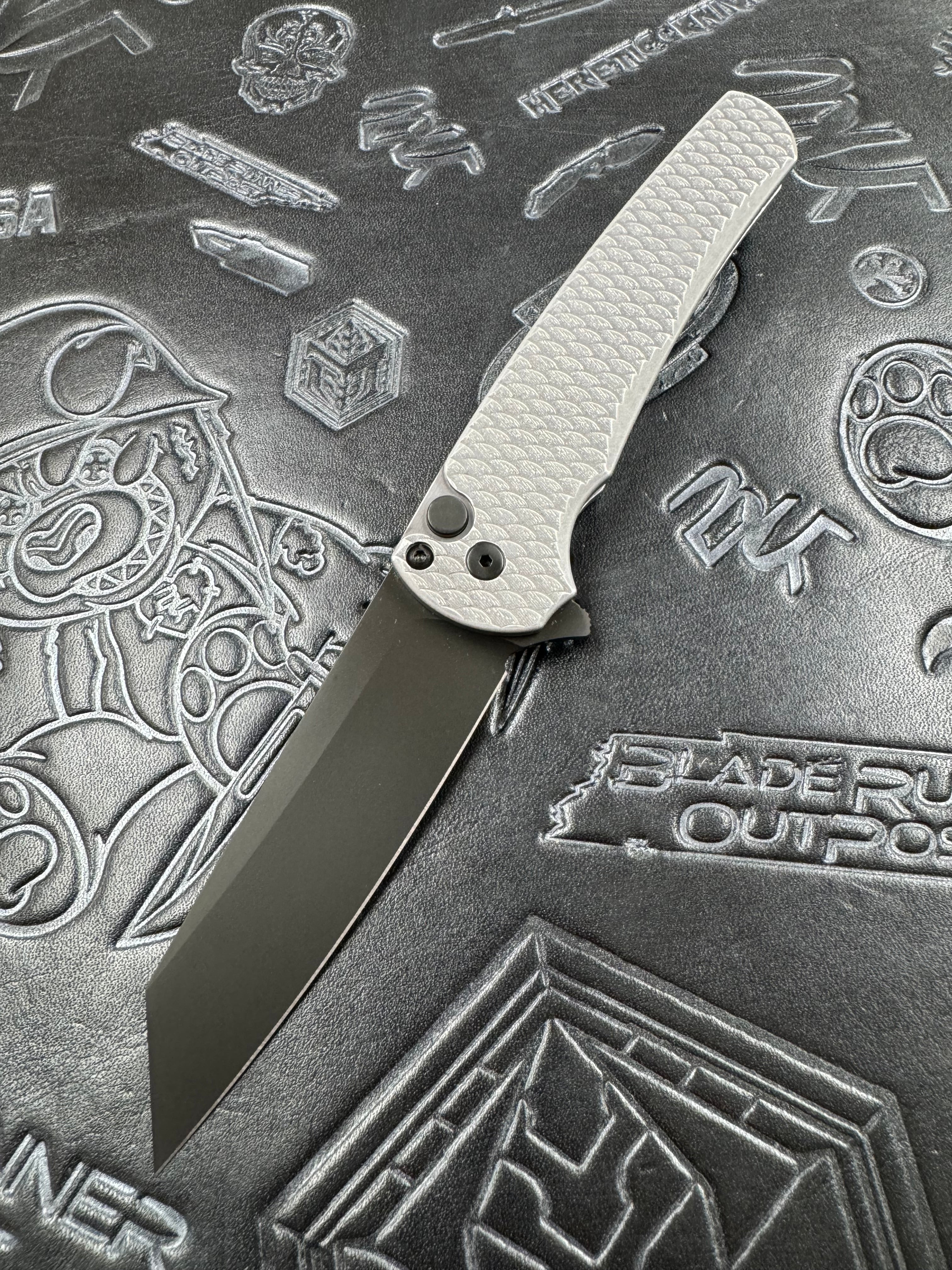Pro-Tech Malibu Battleworn Gray Aluminum “Dragon Scale” Handle & DLC MagnaCut Reverse Tanto 5436-BW Grey