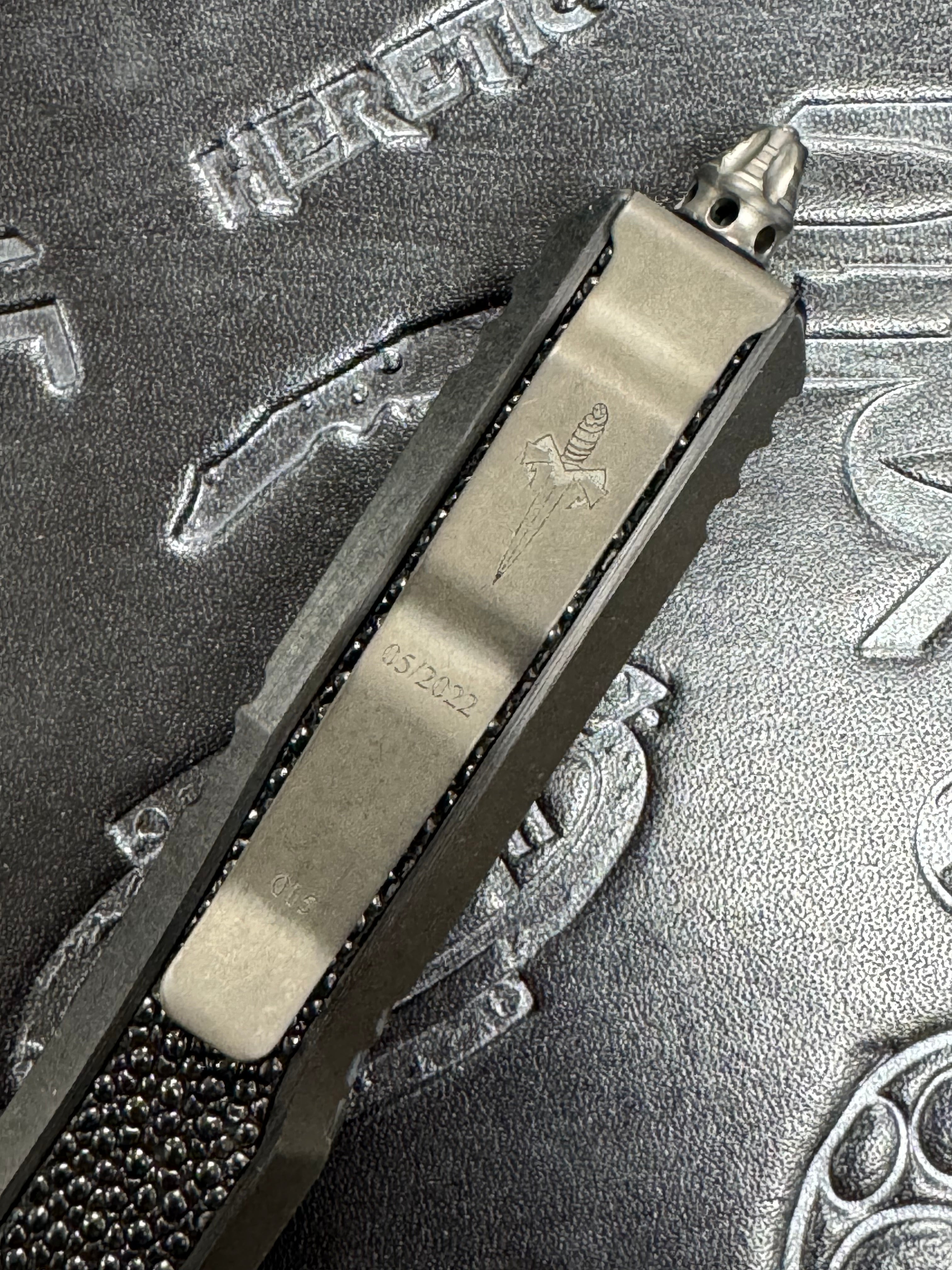 Pre Owned Marfione Makora DLC Apocalyptic D/E & Hefted Alloy Handle w/ Stingray Inlays & DLC Ringed Hardware