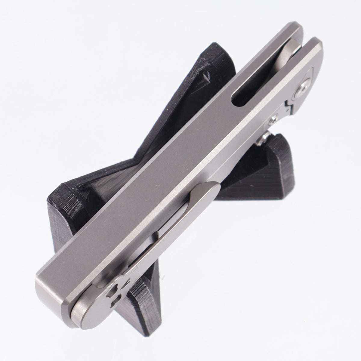 Chaves NTAK 229 Integral Drop Point - Stonewash Titanium w/ Radiation Milling - Stonewash M390
