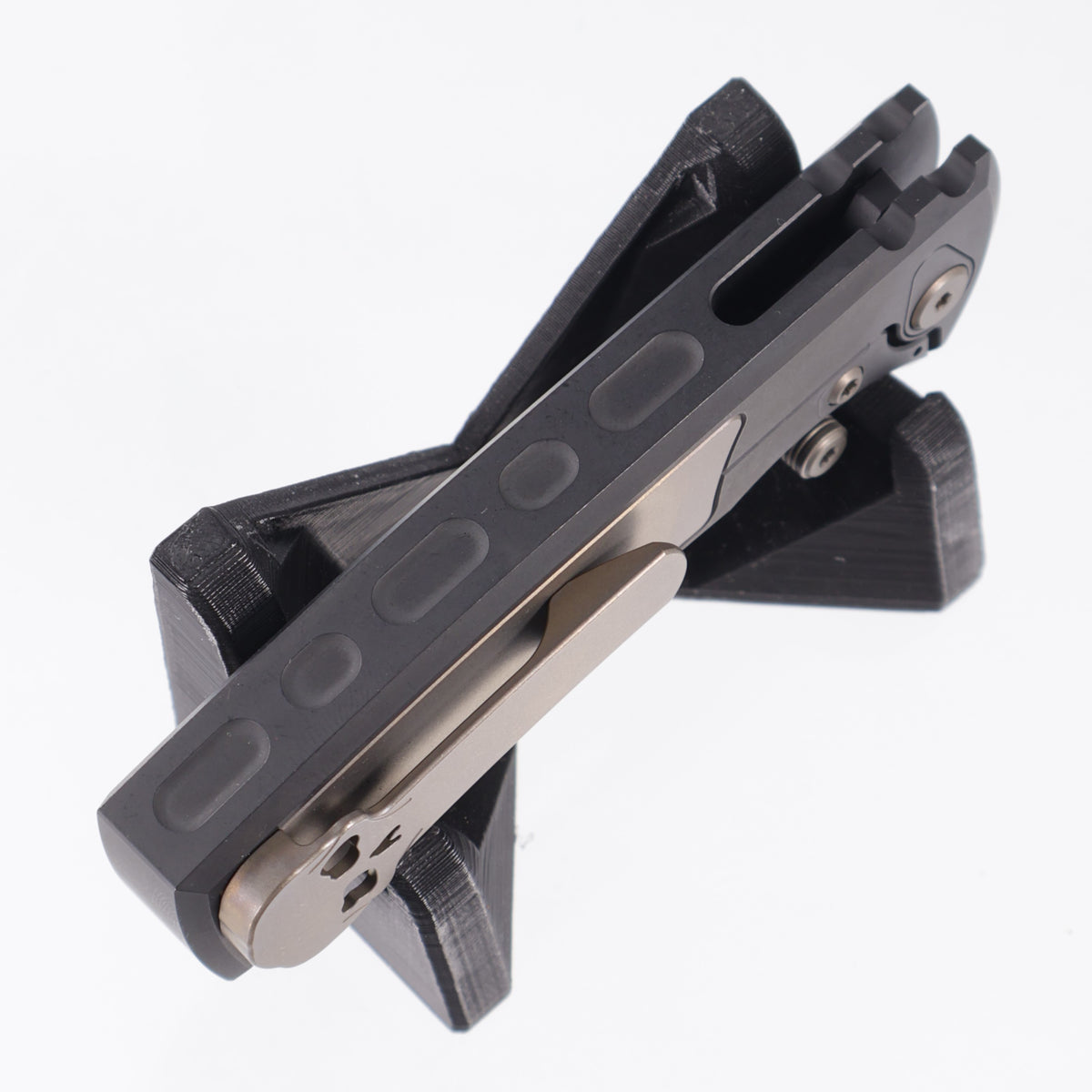 Chaves Redencion Street Integral 50 Series "The Suit" Tanto  - Tumbled Black PVD Titanium w/ Bronze Ano Ti Inlays & Accents - Tumbled Black PVD M390