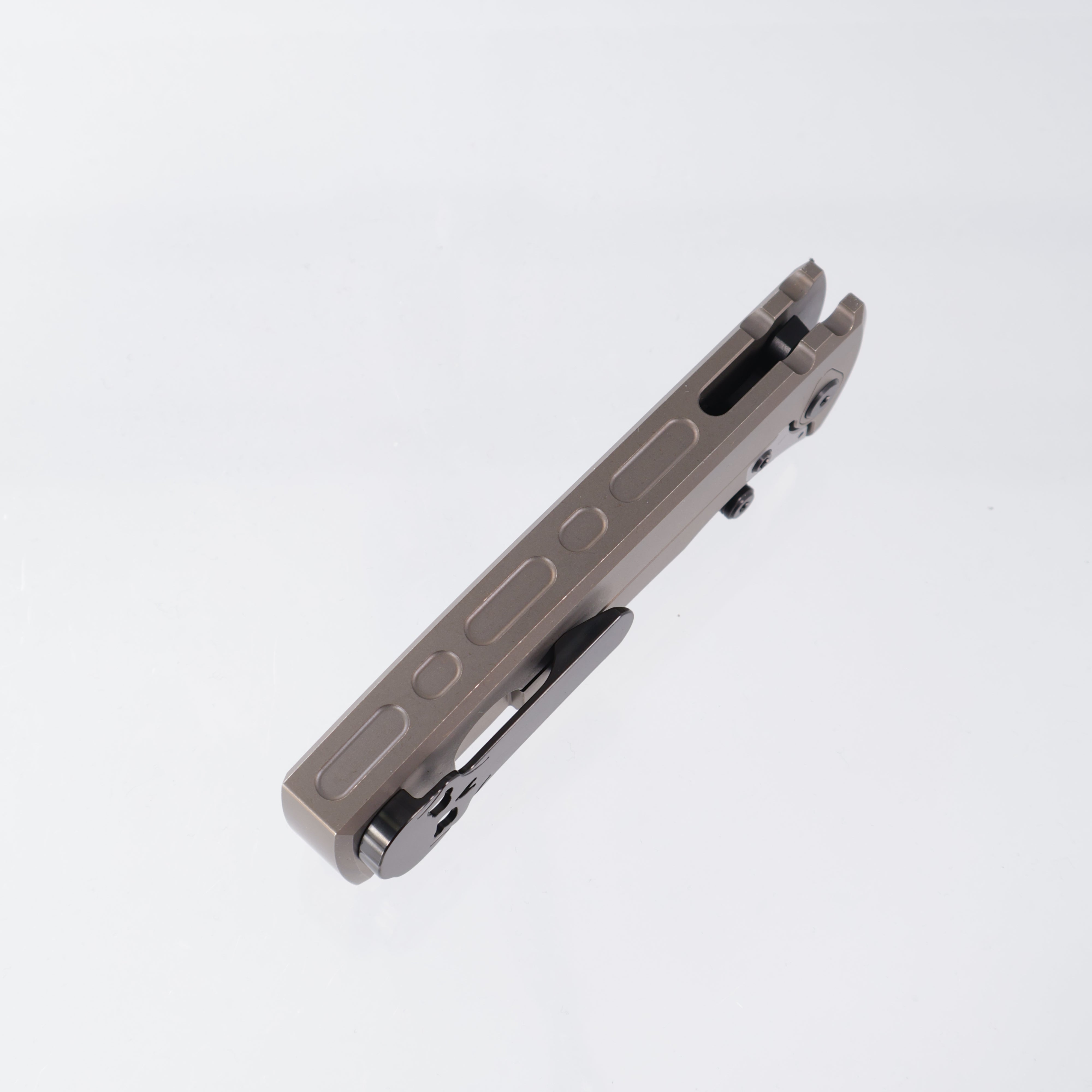 Chaves Redencion 229 Integral - Tanto Chisel Grind M390 Satin PVD - Integral Titanium w/ Magnetic Inlay, Ti Bronze Ano