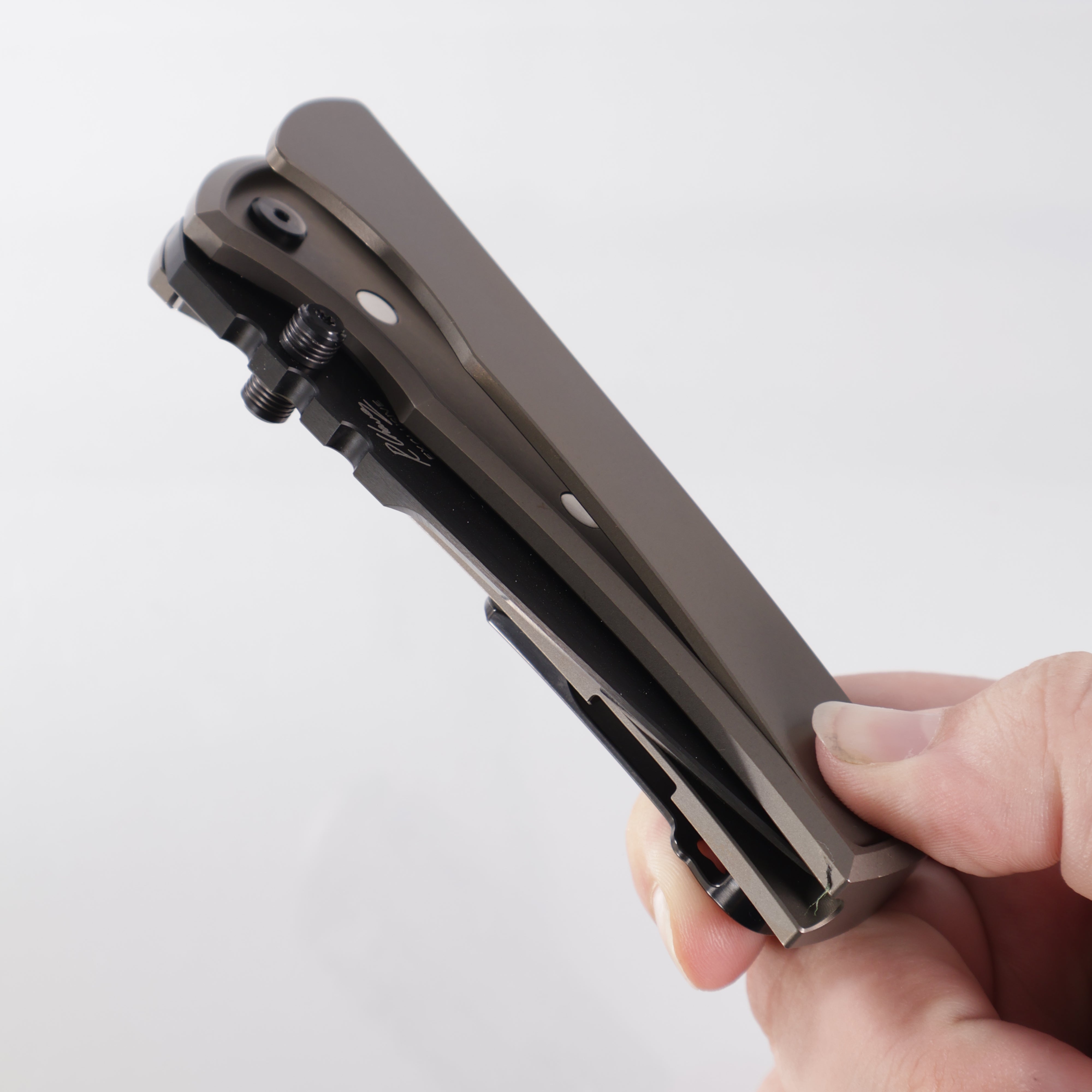 Chaves Redencion 229 Integral - Tanto Chisel Grind M390 Satin PVD - Integral Titanium w/ Magnetic Inlay, Ti Bronze Ano