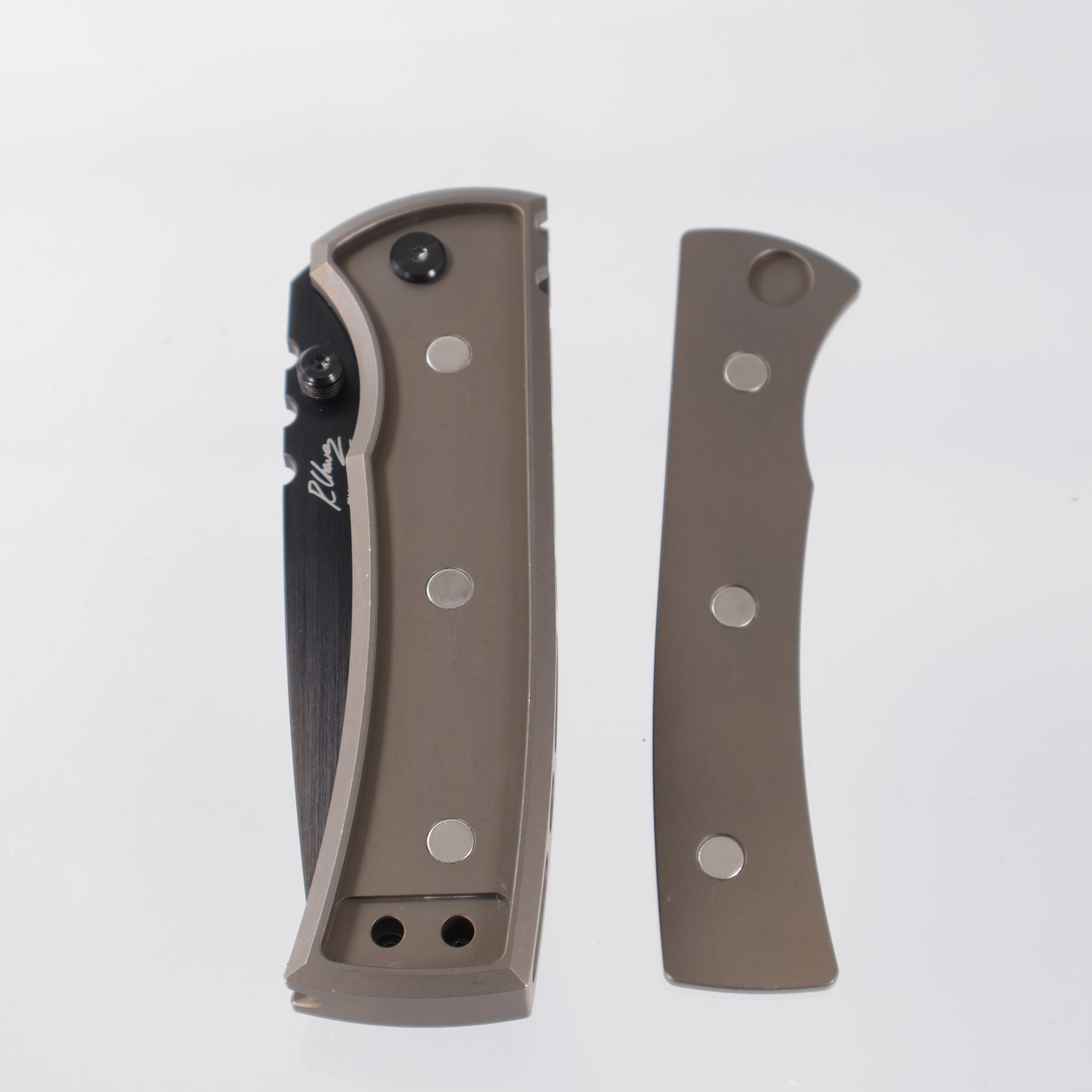 Chaves Redencion 229 Integral - Tanto Chisel Grind M390 Satin PVD - Integral Titanium w/ Magnetic Inlay, Ti Bronze Ano