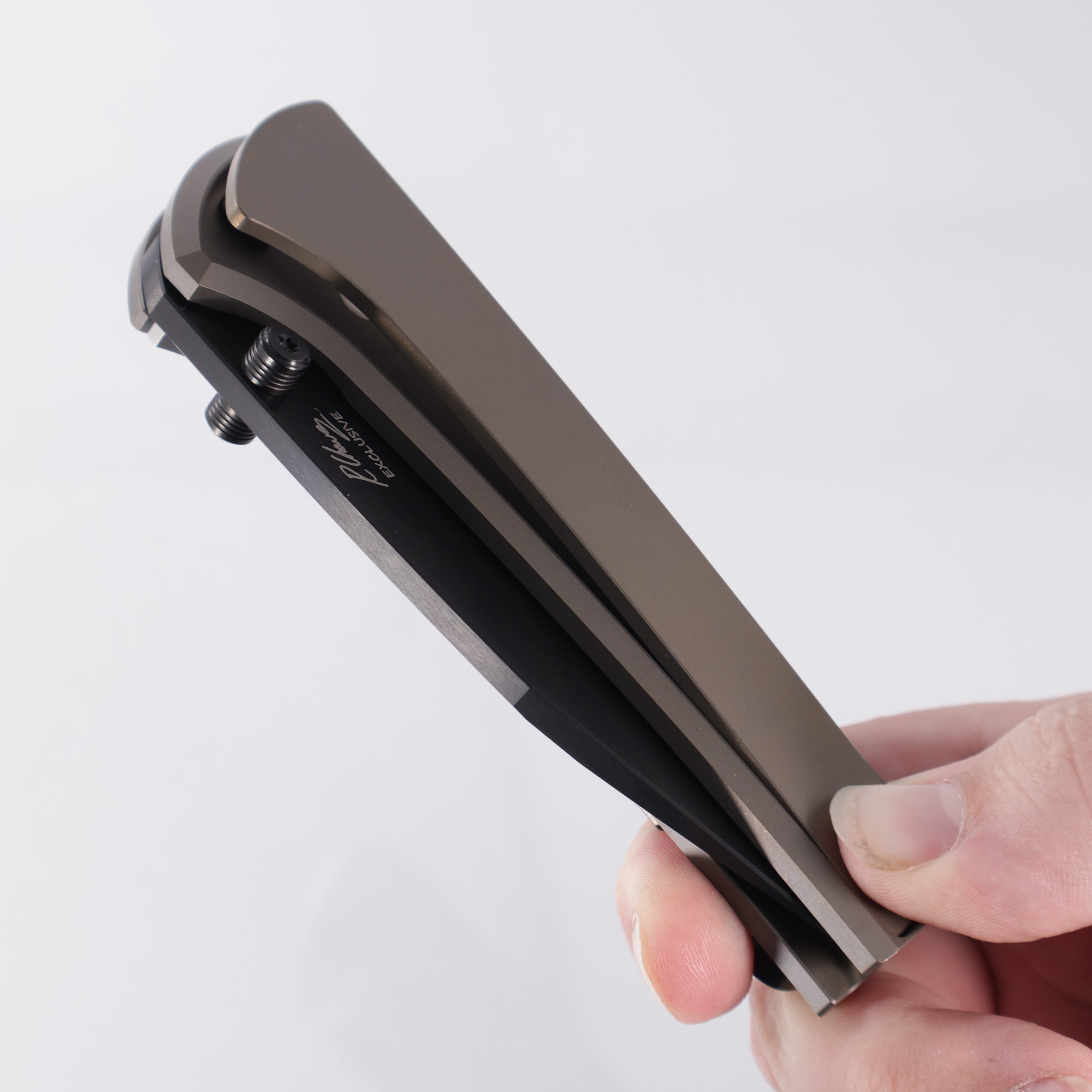 Chaves Scapegoat 229 Integral - Chisel Grind M390 Satin PVD - Integral Titanium w/ Magnetic Inlay, Ti Bronze Ano