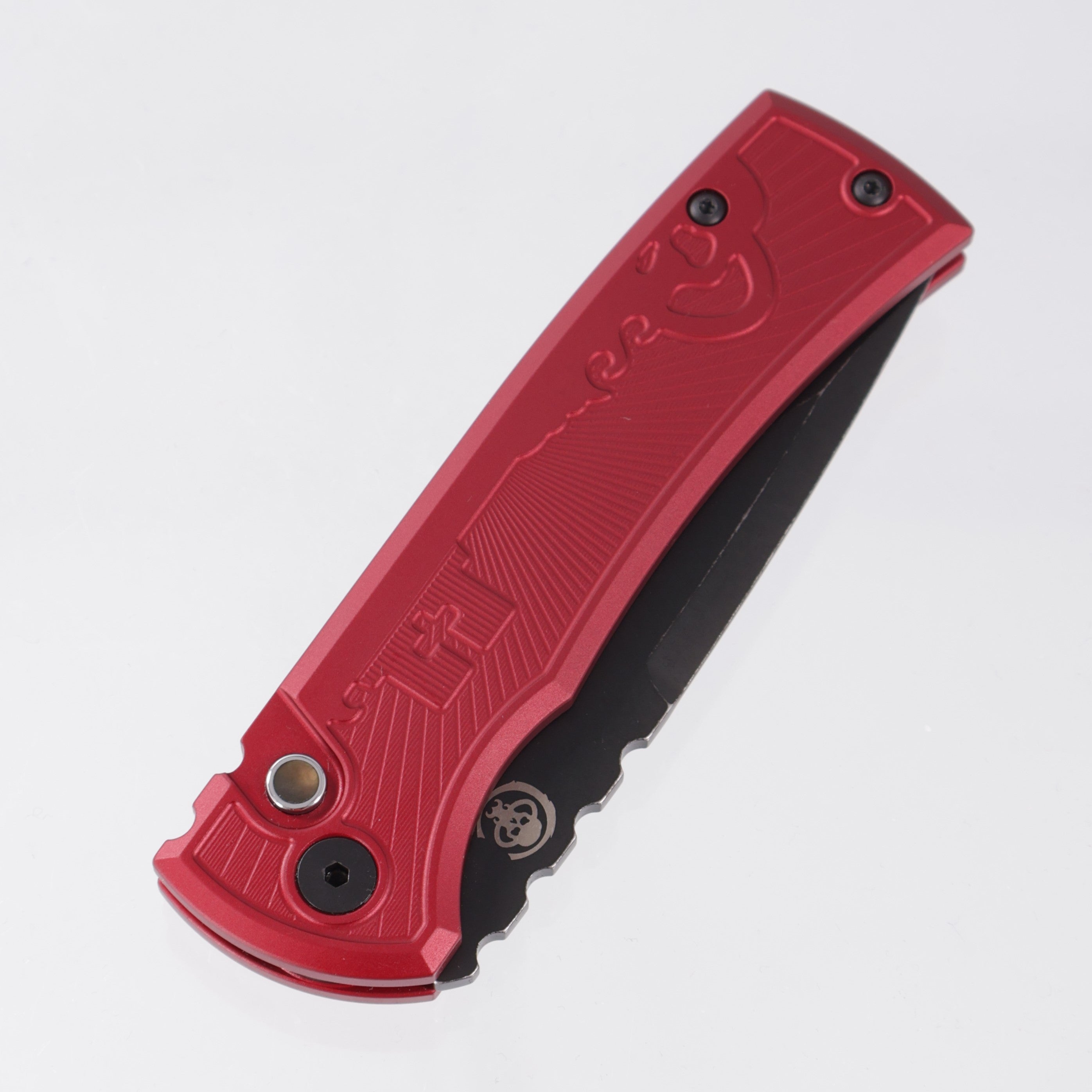 Chaves Redencion Auto Drop Point - Red Key Pattern Aluminum Handle w/ Black Lip Pearl Button - Battleworn DLC S35VN