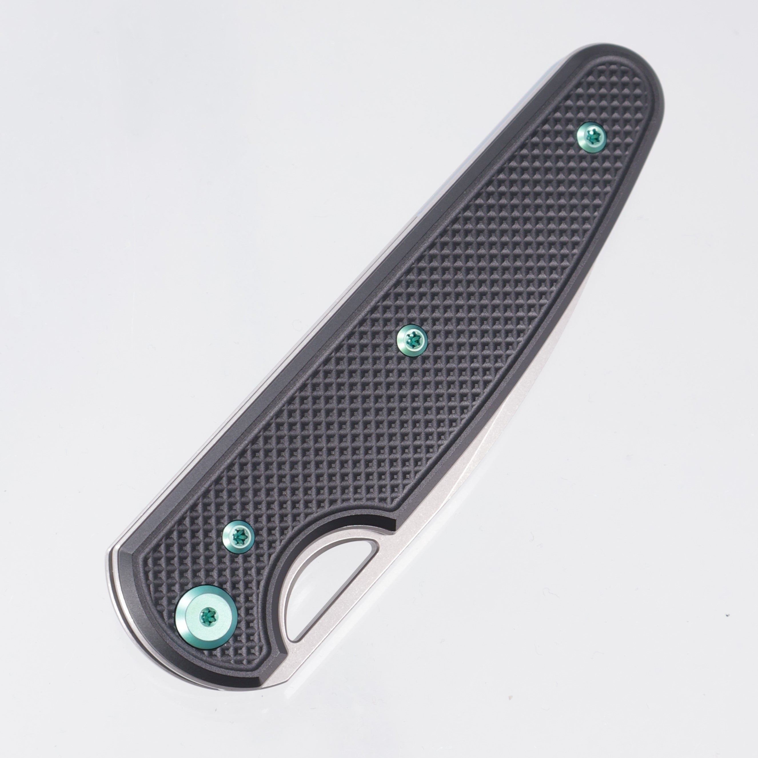 Chaves Knives x Brad Blount The Phase 229 Blue Label - Black Aluminum w/ Green Ano Ti Hardware - Stonewash 154CM