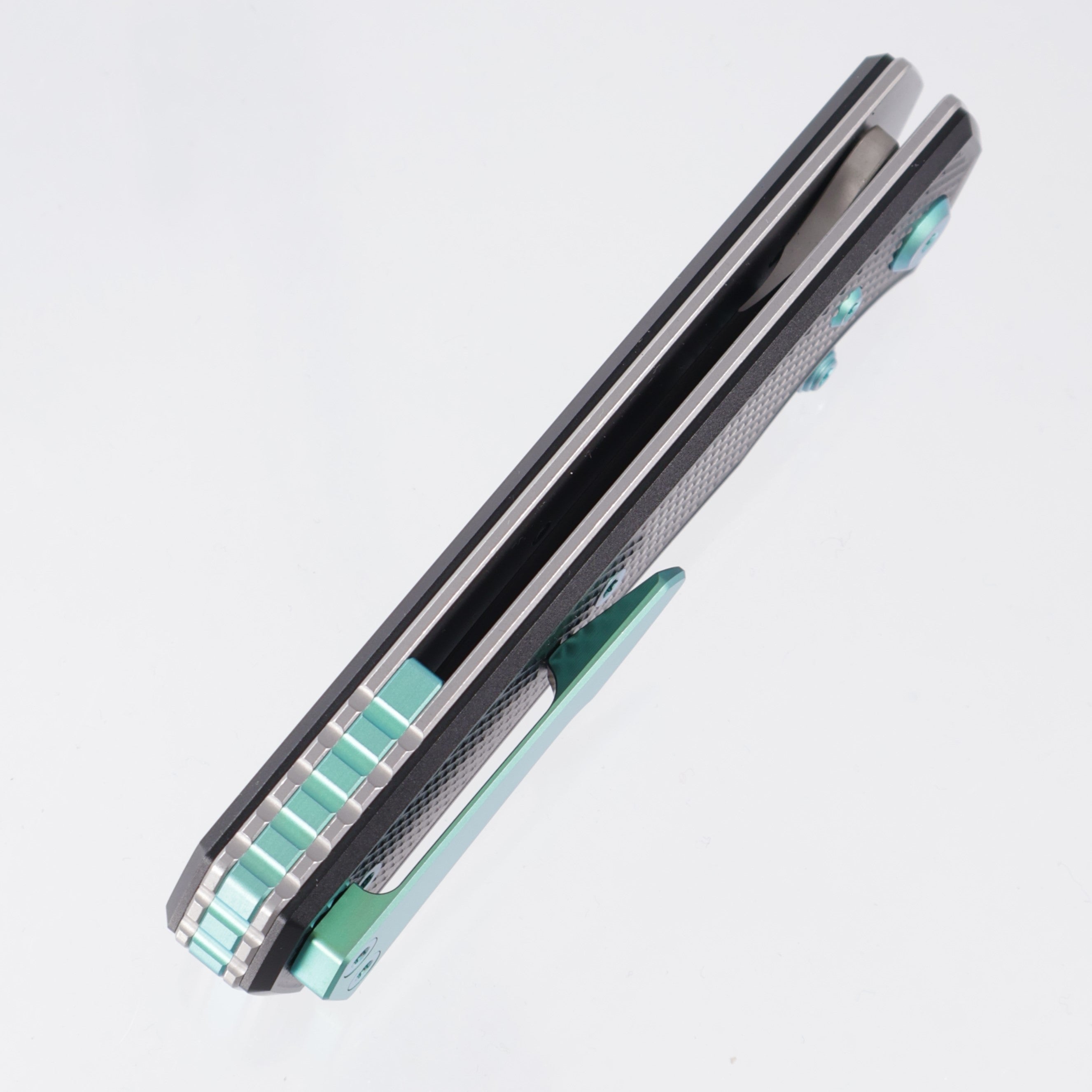Chaves Knives x Sam Tran The Arison Street Blue Label - Black Aluminum w/ Green Ano Ti Hardware - Stonewash 154CM