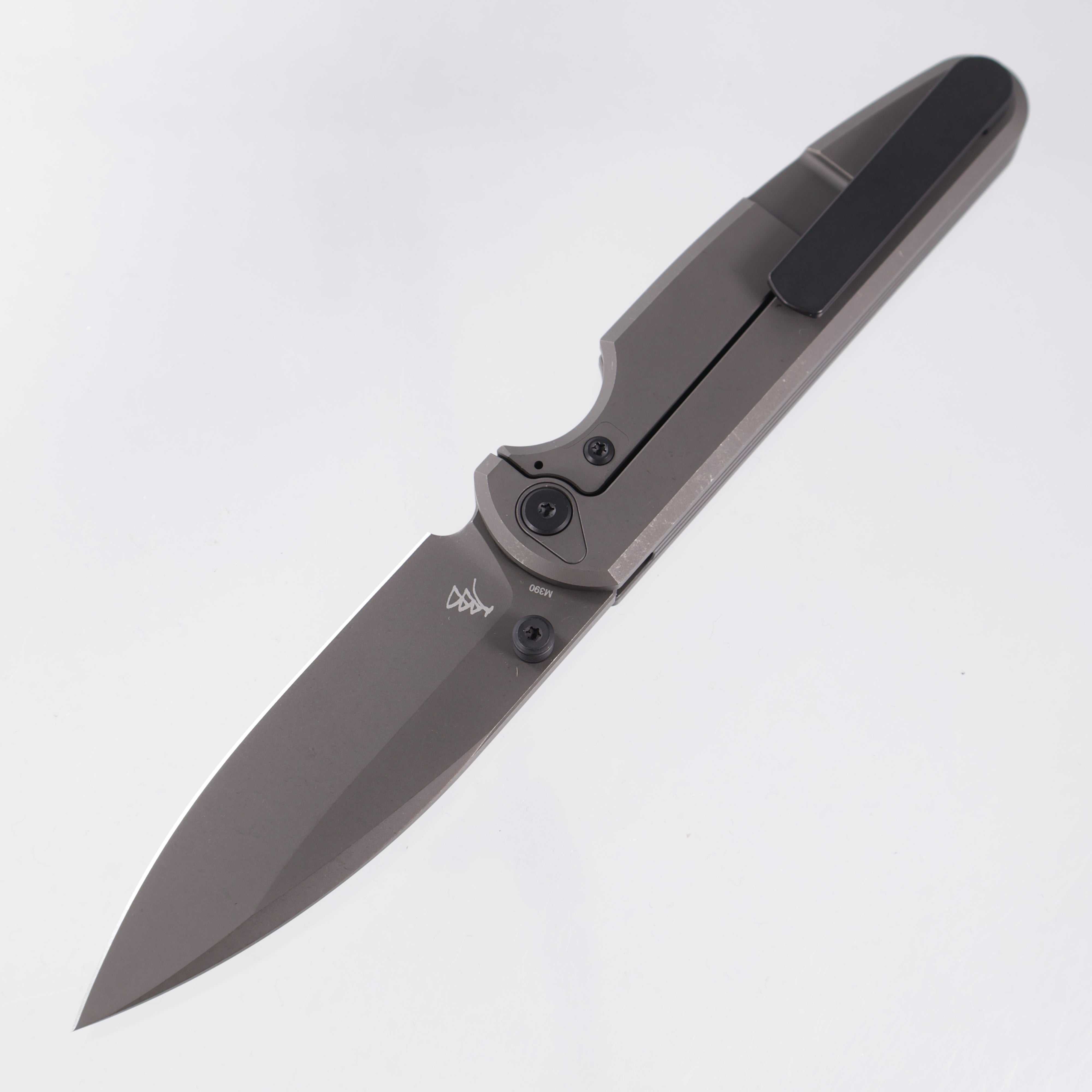 Chaves Knives x Brad Blount The Phase 229 Integral - Grey PVD Stonewash Titanium w/ Black PVD Stainless Hardware - Grey PVD Stonewash M390
