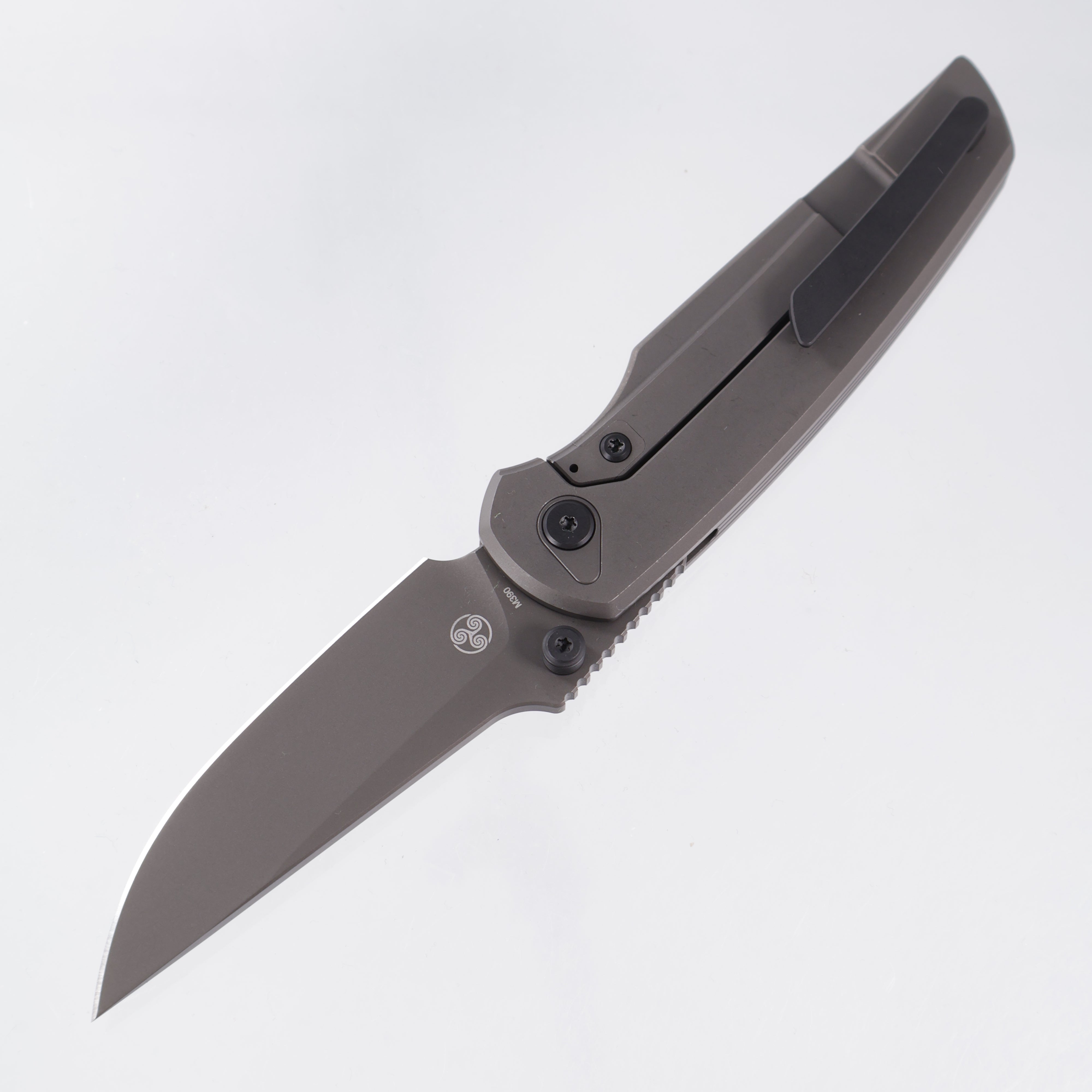 Chaves Knives x Jake McCoy The Disciple Street Integral - Grey PVD Stonewash Titanium w/ Black PVD Stainless Hardware - Grey PVD Stonewash M390