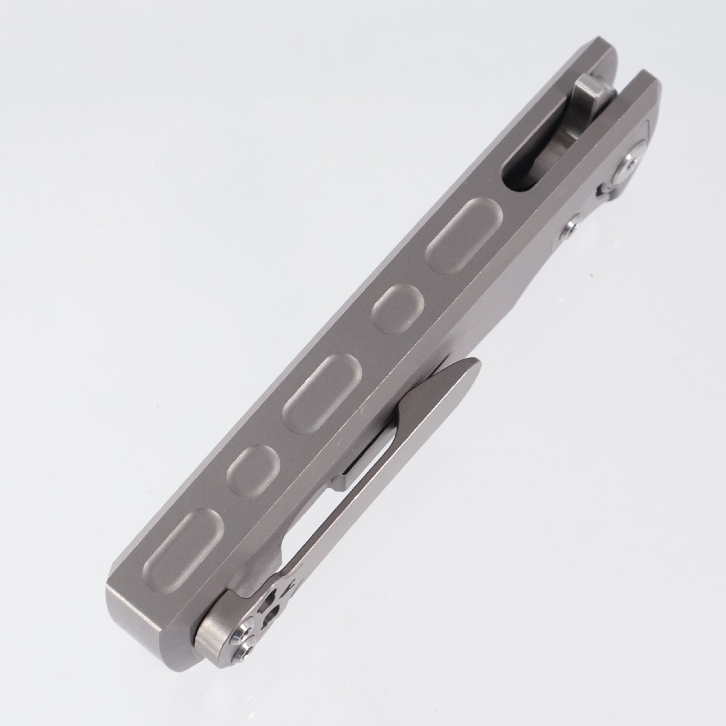 Chaves Liberation Street Integral Tanto - Stonewash Titanium - Belt Satin M390