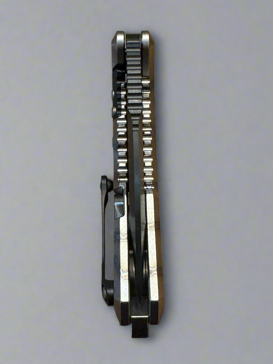 Heretic Knives Medusa Manual Flamed Titanium Frame Lock DLC MagnaCut H009-6A-FTi