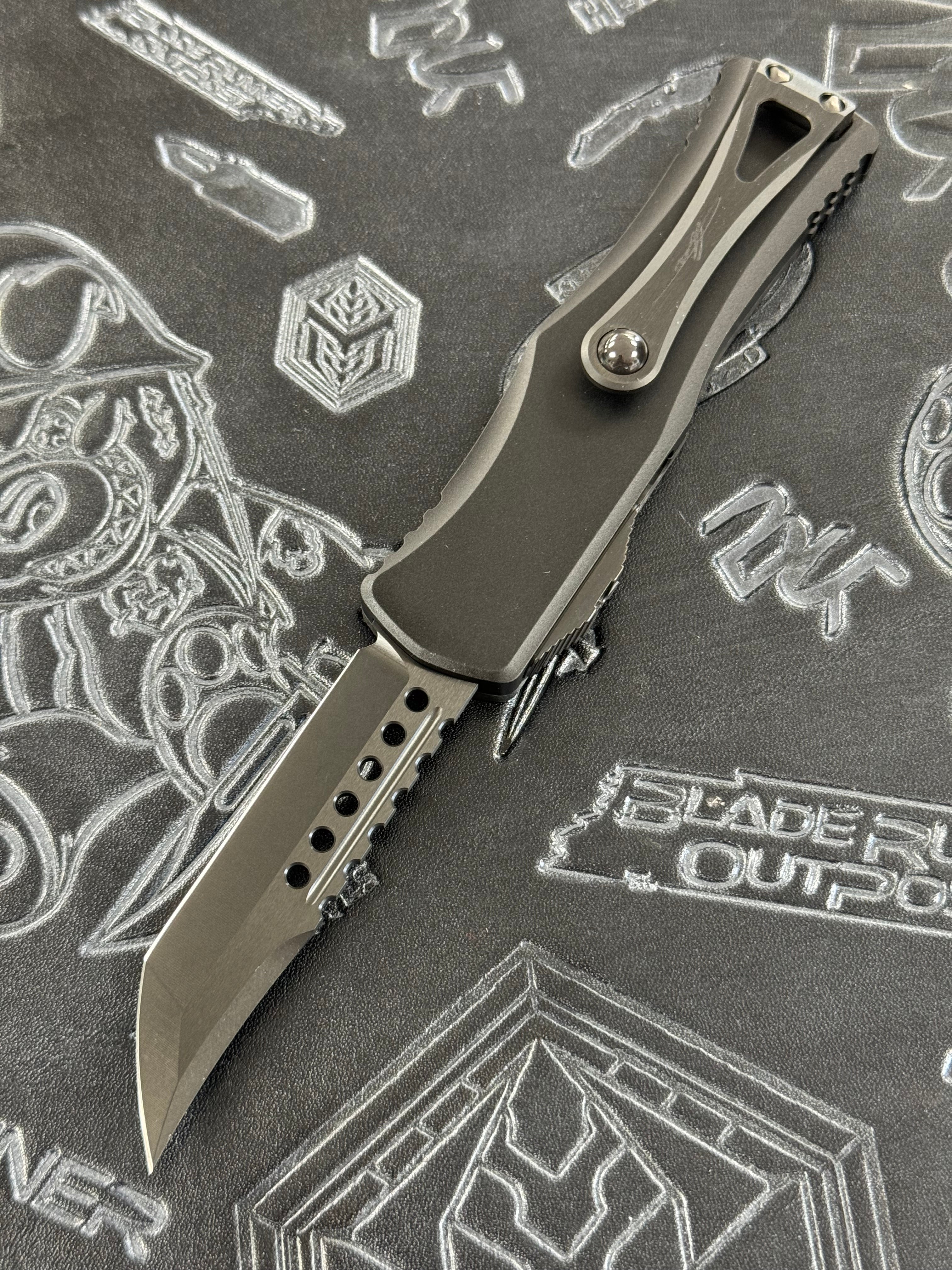 MICROTECH HERA OTF KNIFE- HELLHOUND EDGE- SHADOW EDITION- Carbon Fiber Top - BLACK DLC BLADE 919-1 DLCTCFSH