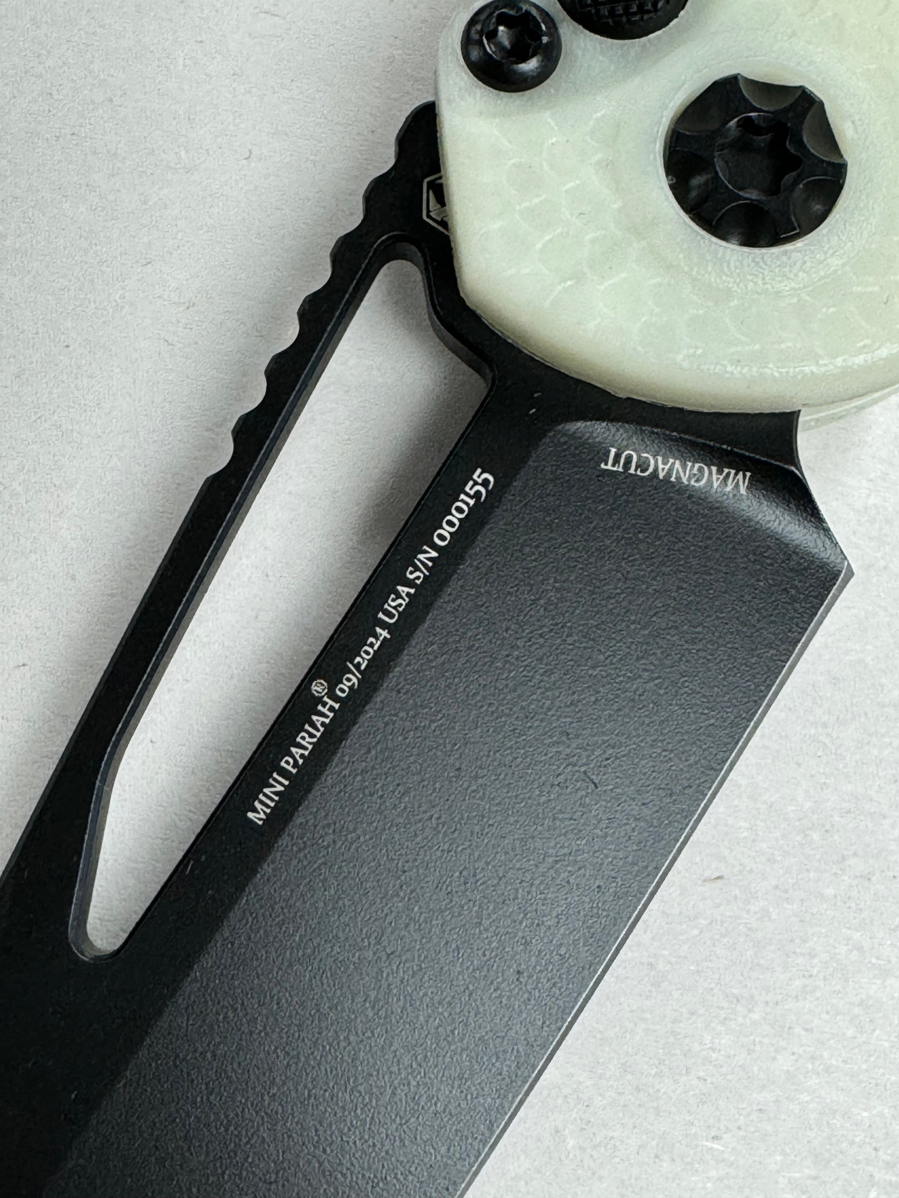 Heretic Knives Mini Pariah Tanto Tactical Blade GITD Handle H053-4A-GLO BROP Exclusive Magnacut