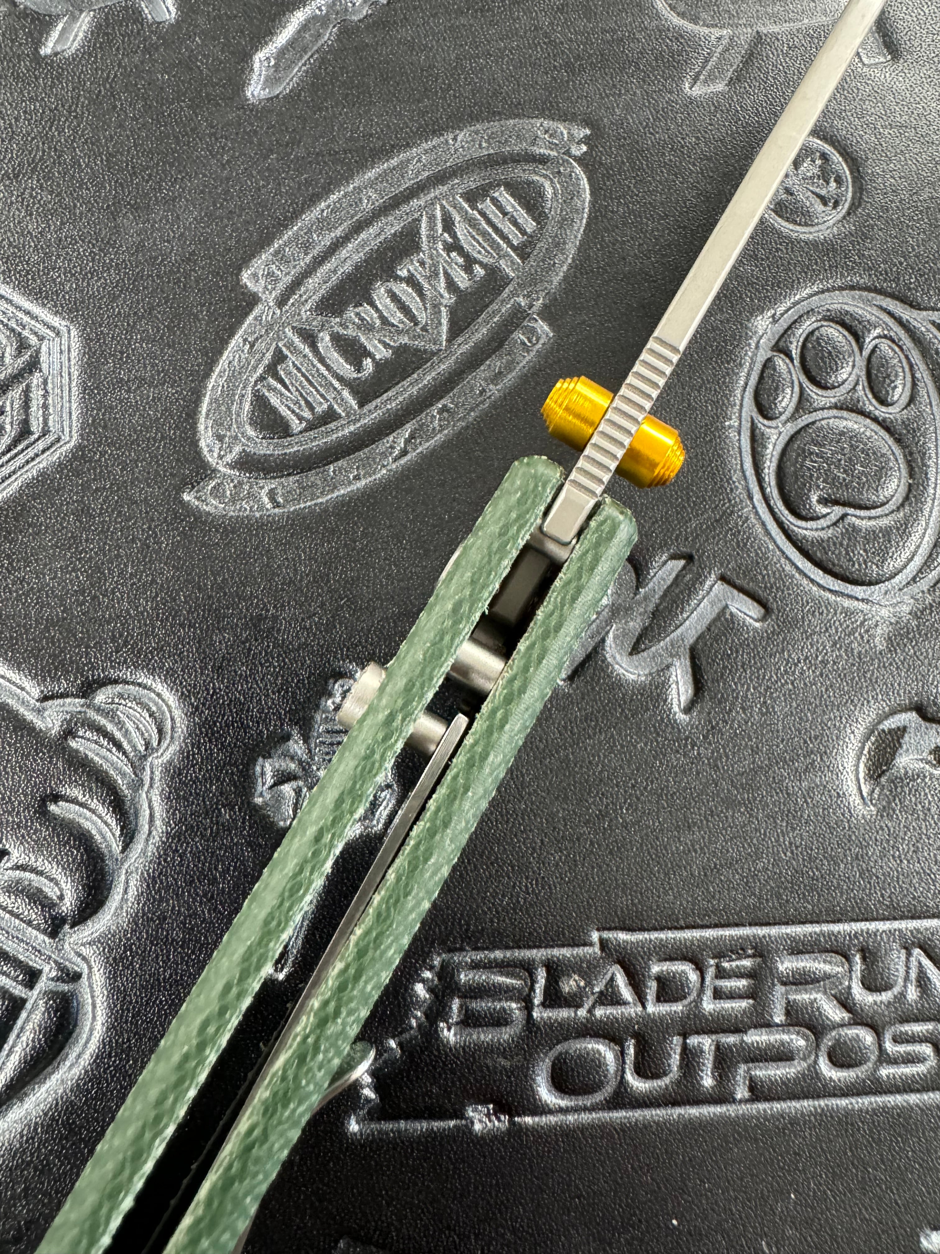 Vosteed Raccoon - Top Liner Lock (3.25" 14C28N Stonewashed Blade & Green Micarta Handle) - A2904