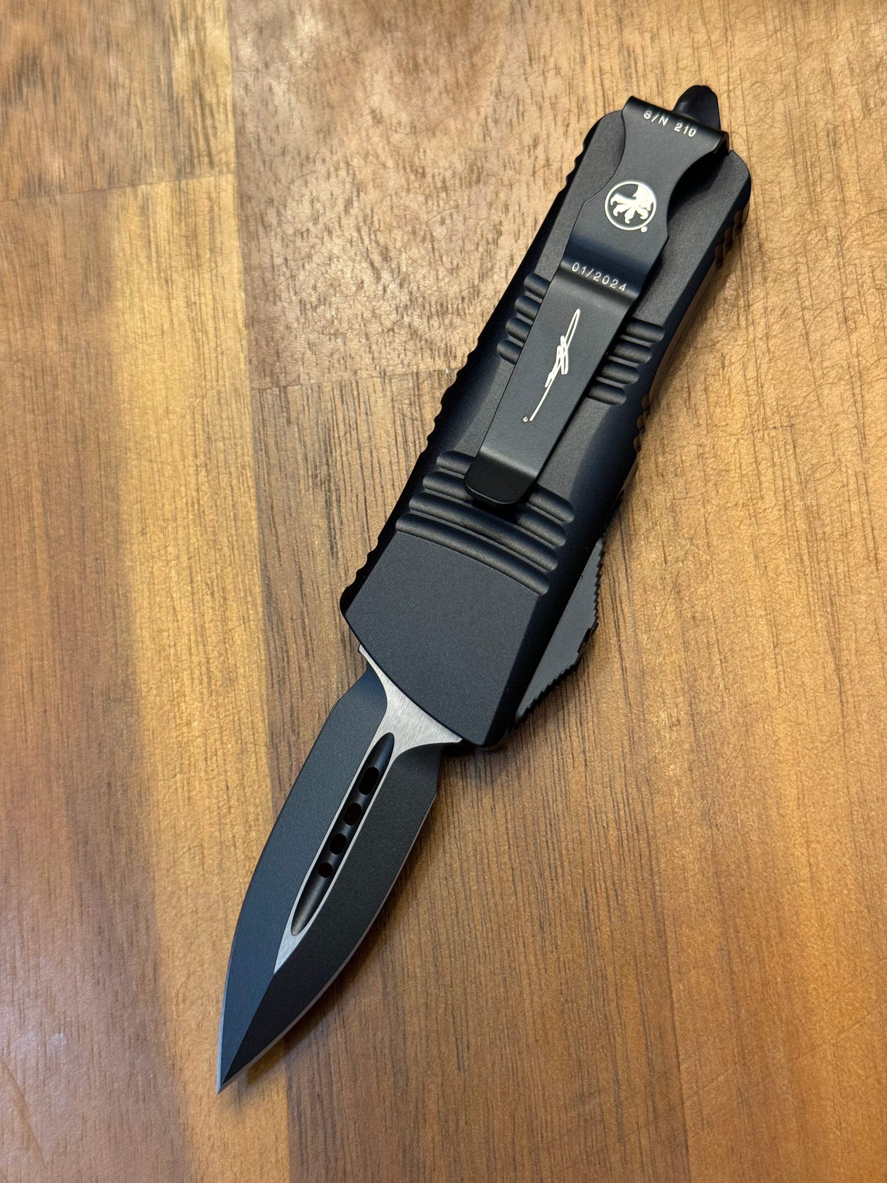 Microtech Mini Troodon D/E Tactical w/ Carbon Fiber Top Signature Series 238-1 CFS