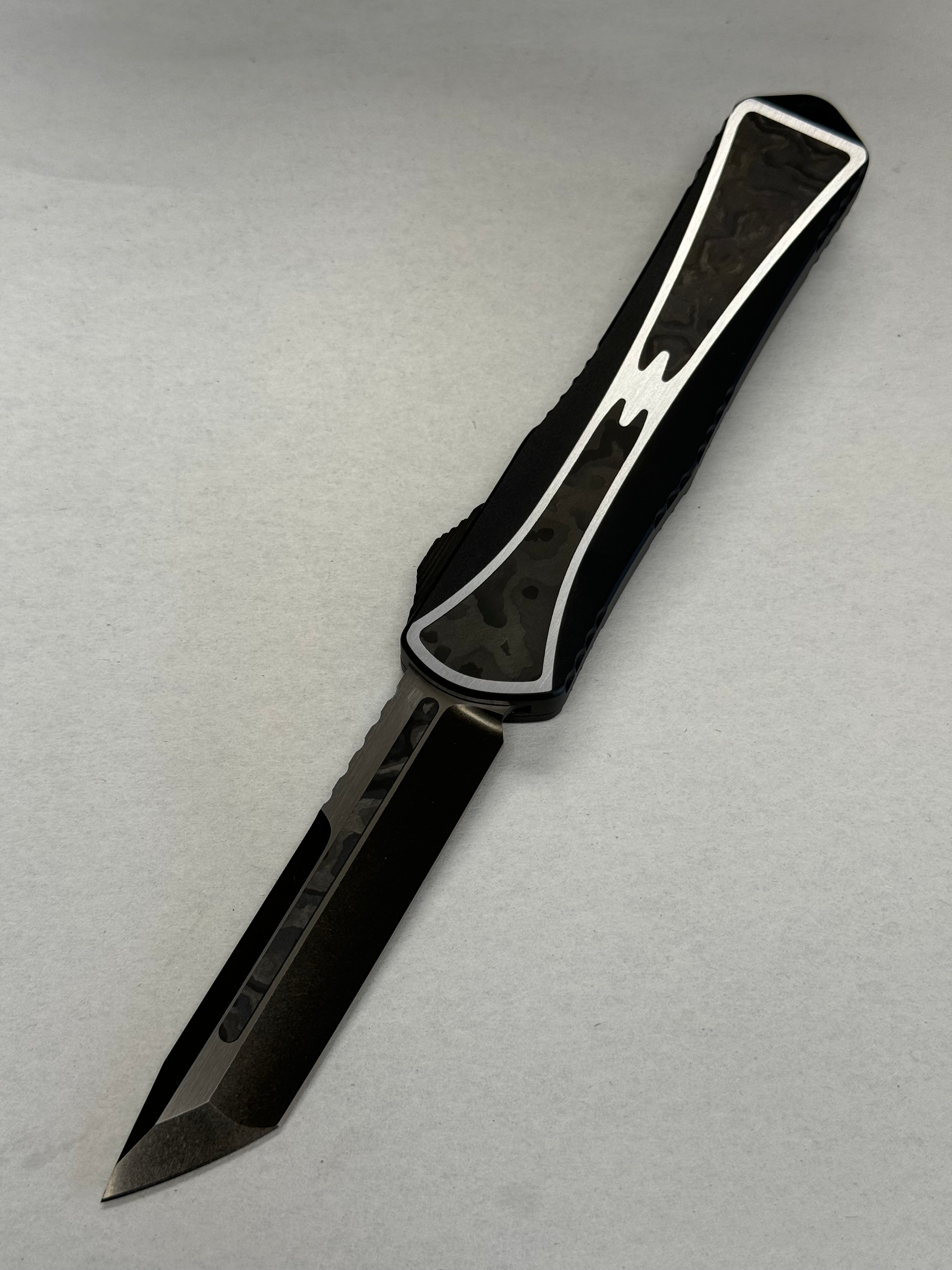 Pre Owned Heretic Knives Manticore X - Hand Ground Tanto W/ Fat Carbon Inlay Blade