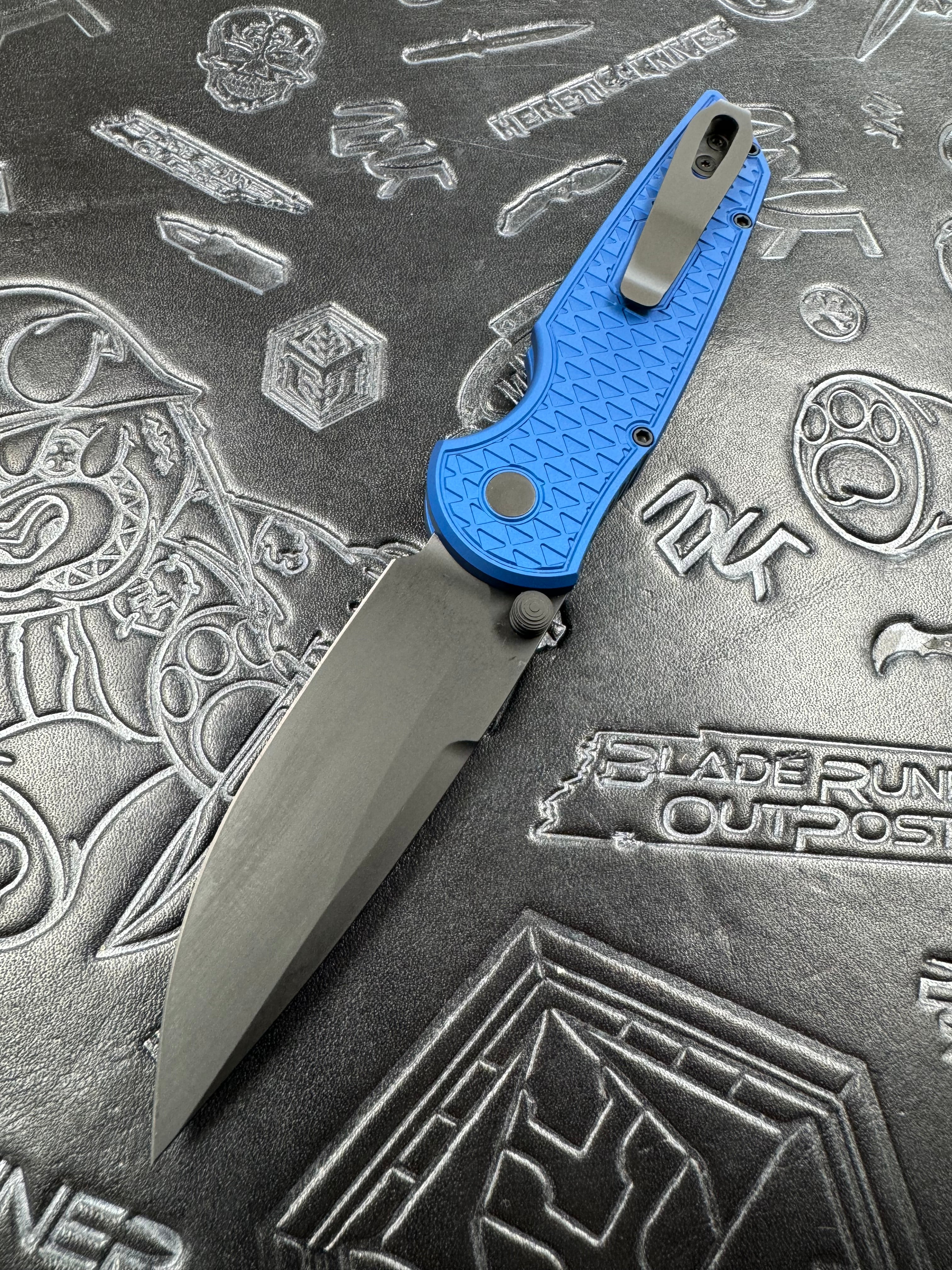 Pro-Tech TR-3 Integrity Manual Blue Relic Aluminum Handles w/ DLC S35 INT106-Blue