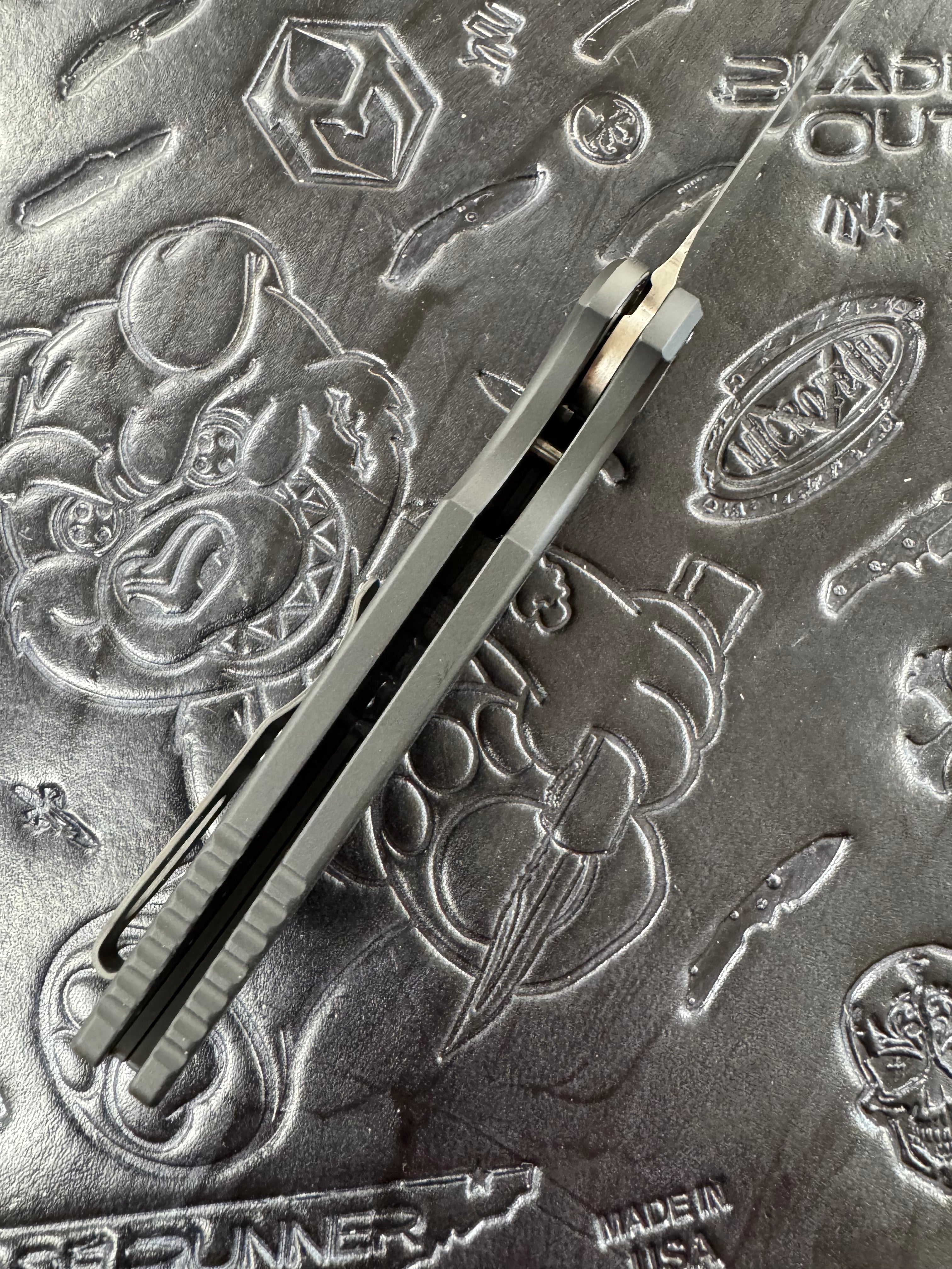 Pro-Tech TR-3 Integrity Manual Black Aluminum Reptile Handles w/ Stonewash S35 INT105-Reptile