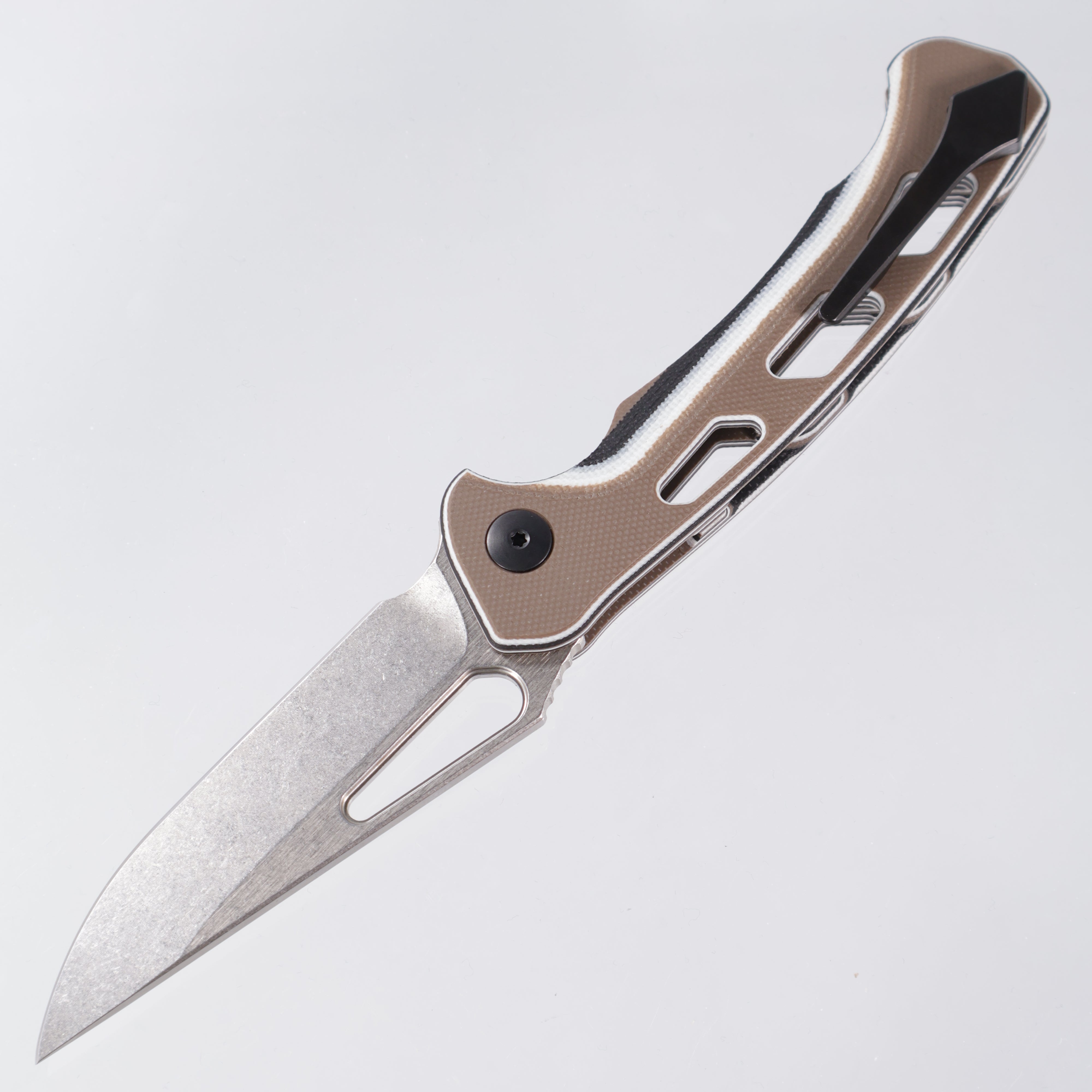 Dead Reckon Ridgeback Vertebrae - Flipper Delete - Black, Tan, White G10 (Tan Top)- Magnacut Clip Point - RB-3545-21