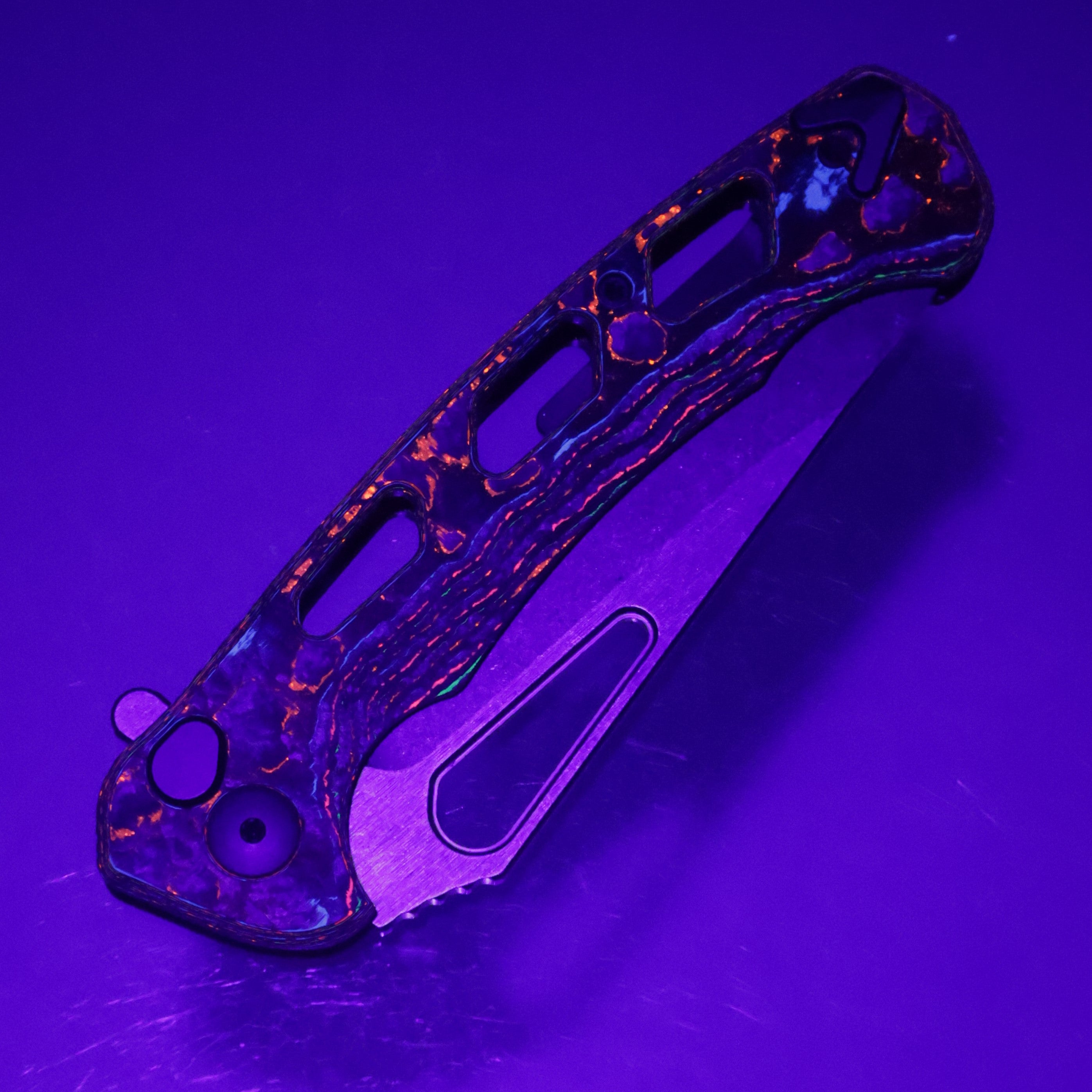 Dead Reckon Ridgeback Vertebrae - Flipper - 80s CamoCarbon - Magnacut Clip Point - BR OP Exclusive -RB-3545-21