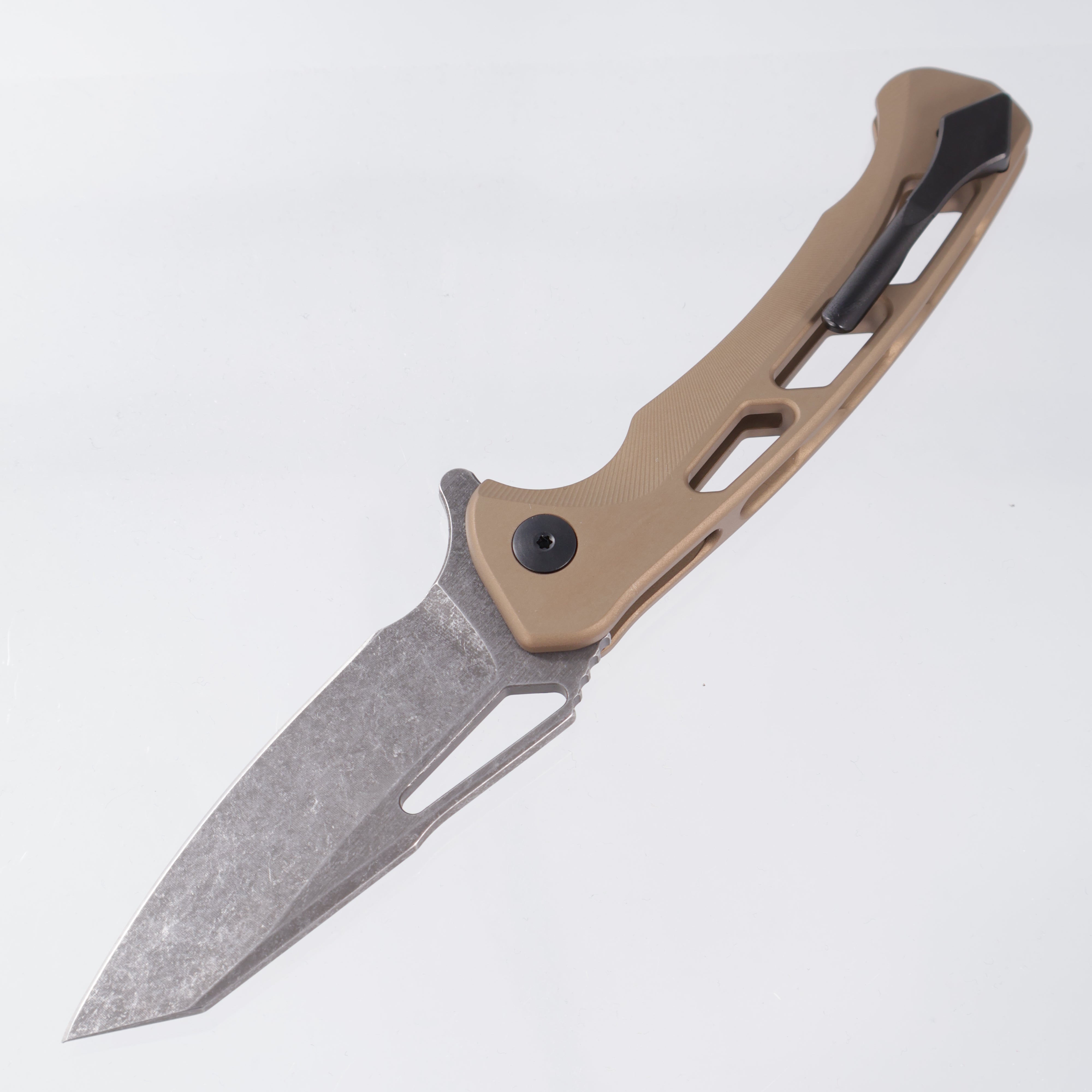 Dead Reckon Ridgeback Vertebrae Integral - Reverse Tanto, Magnacut Dark Stonewash - Sand Aluminum - RB-4562-67 (Sand Matte, Tan)