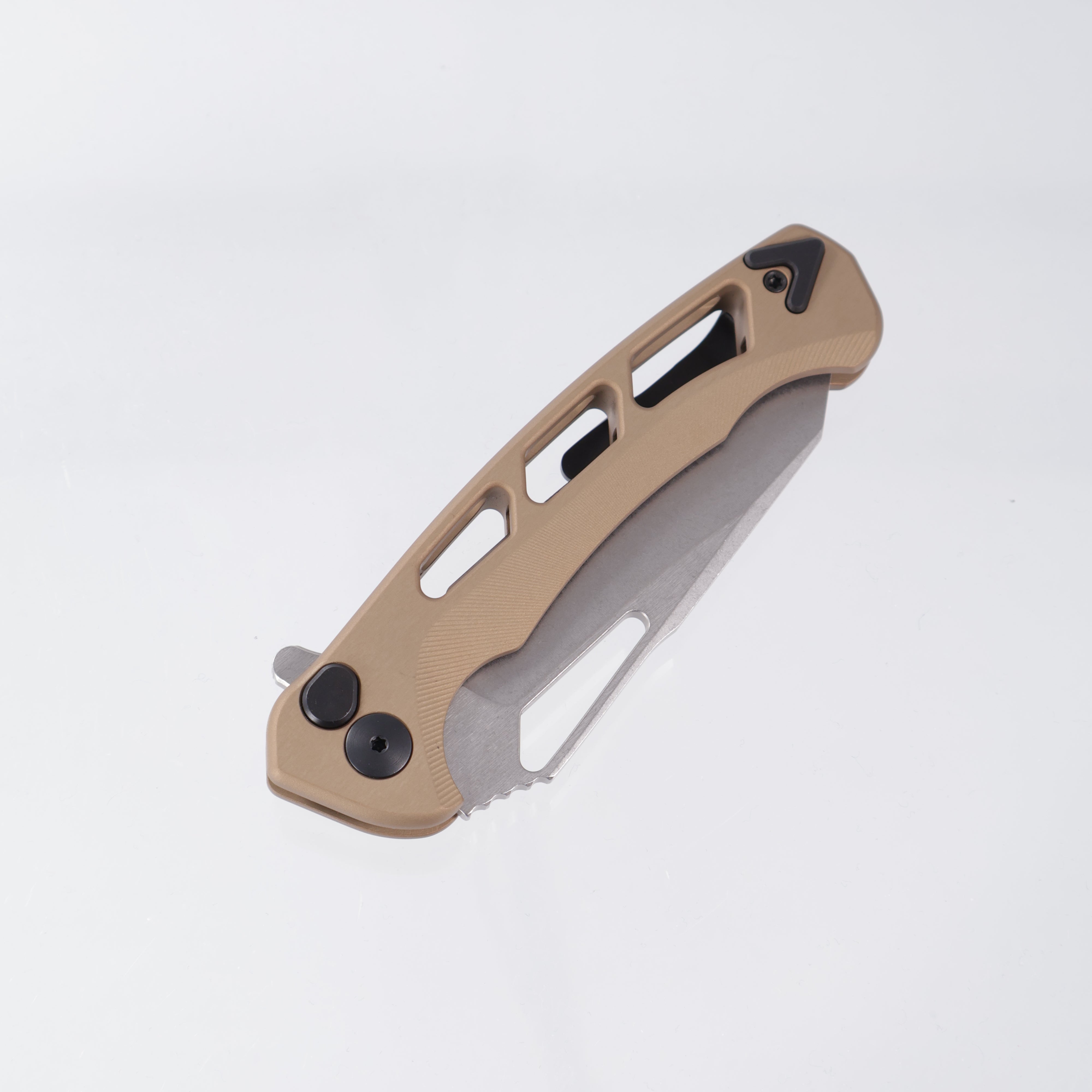 Dead Reckon Ridgeback Vertebrae Integral - Reverse Tanto, Magnacut Stonewash - Sand Aluminum - RB-4562-17 (Sand Matte, Tan)