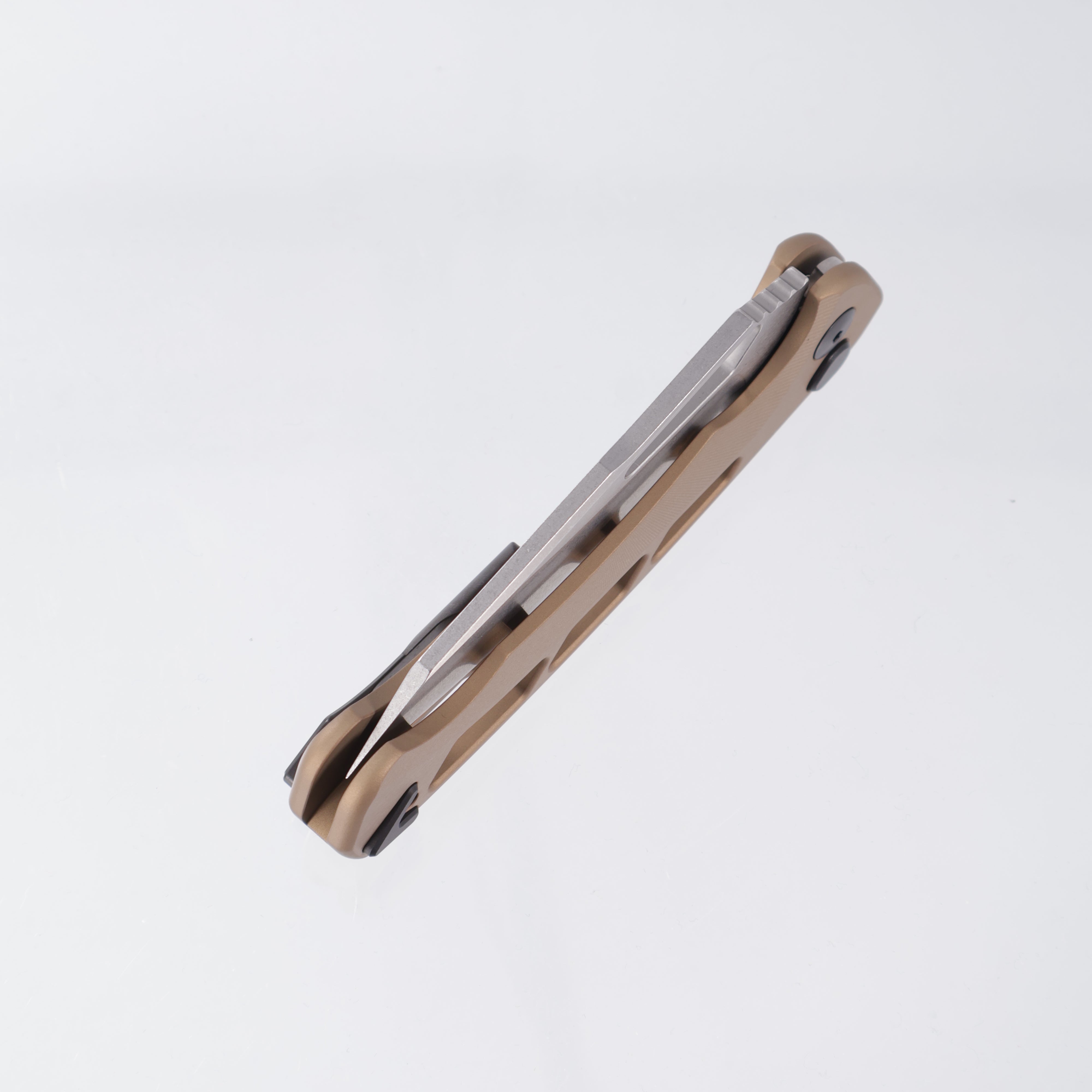 Dead Reckon Ridgeback Vertebrae Integral - Reverse Tanto, Magnacut Stonewash - Sand Aluminum - RB-4562-17 (Sand Matte, Tan)