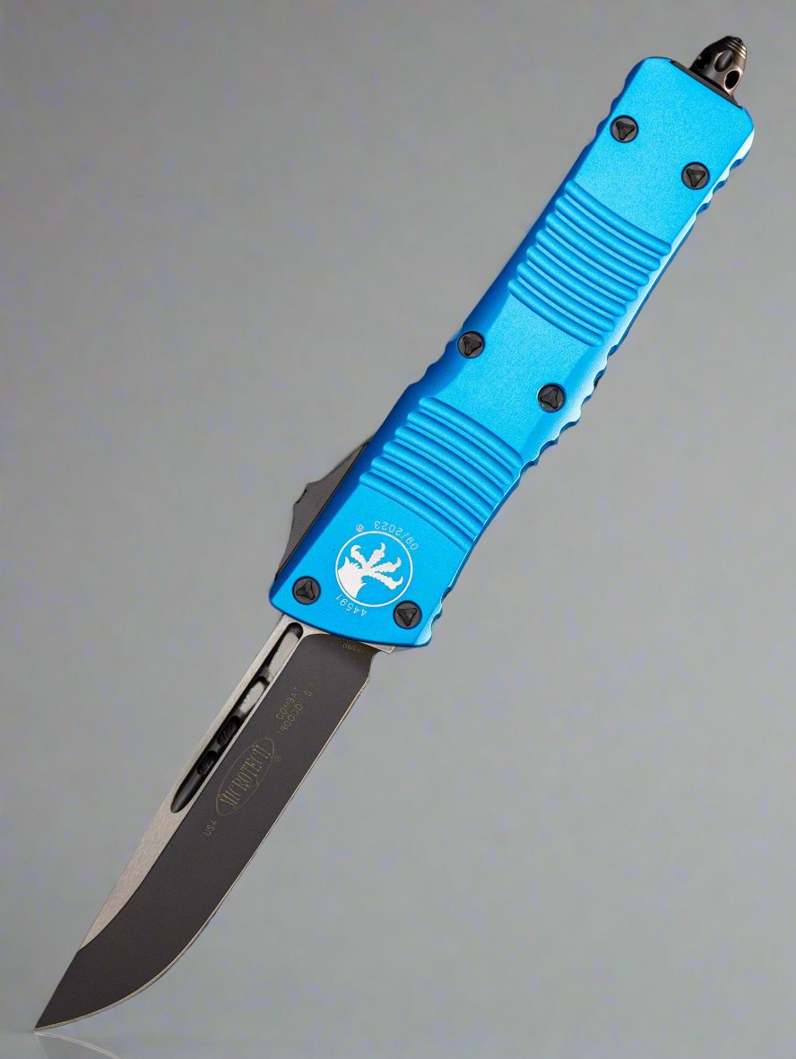 Microtech 143-1BL Combat Troodon S/E - Blue Handle - Black Blade
