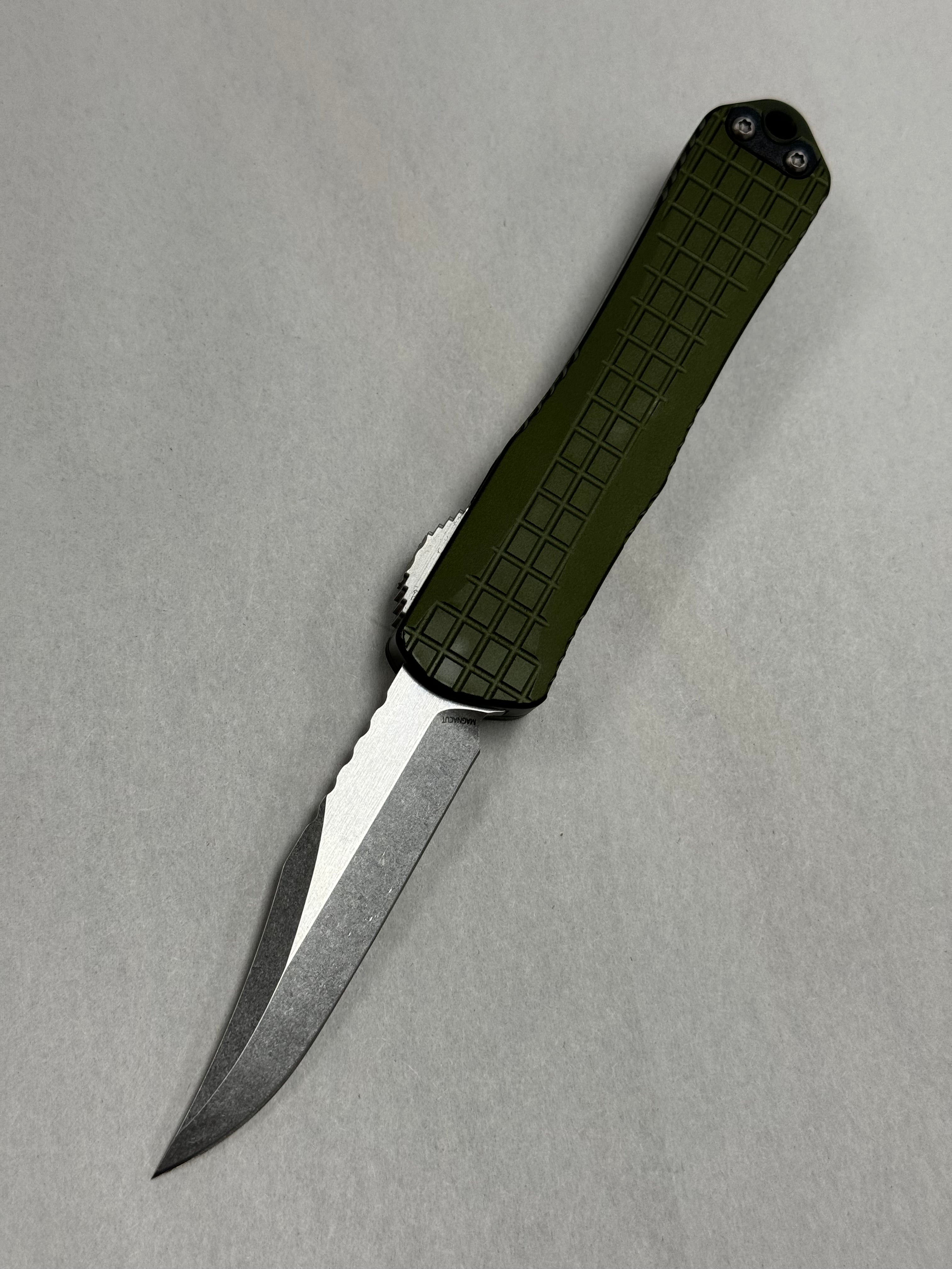 Heretic Knives Manticore E Green Grenade Grip w/ Stonewash Bowie MagnaCut H026BF-2A-GRN