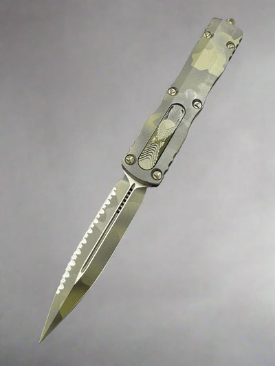 Pre Owned Like New Microtech Dirac Delta D/E Olive Camo Fully Serrated Signature Series 227-3OCS