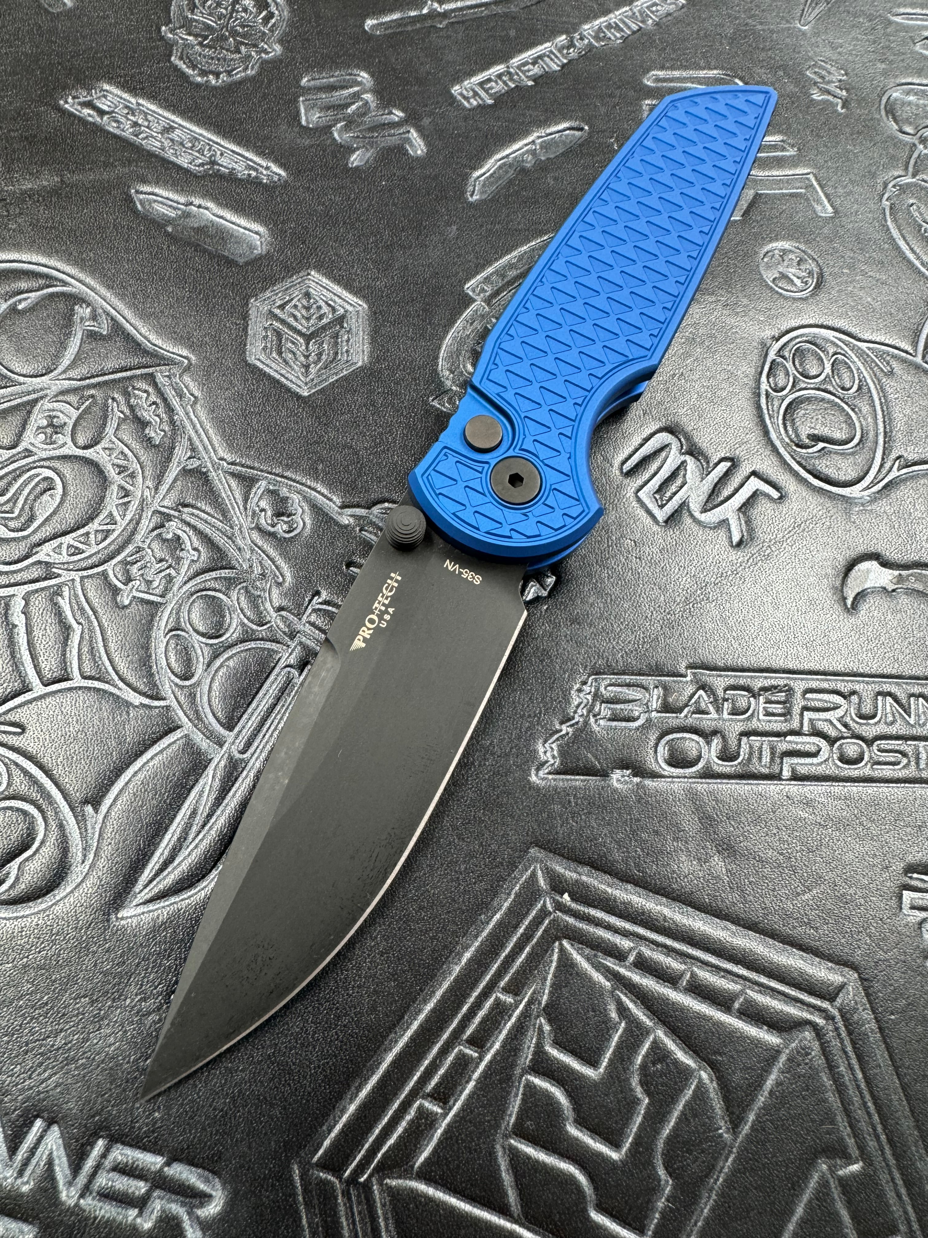 Pro-Tech TR-3 Integrity Manual Blue Relic Aluminum Handles w/ DLC S35 INT106-Blue