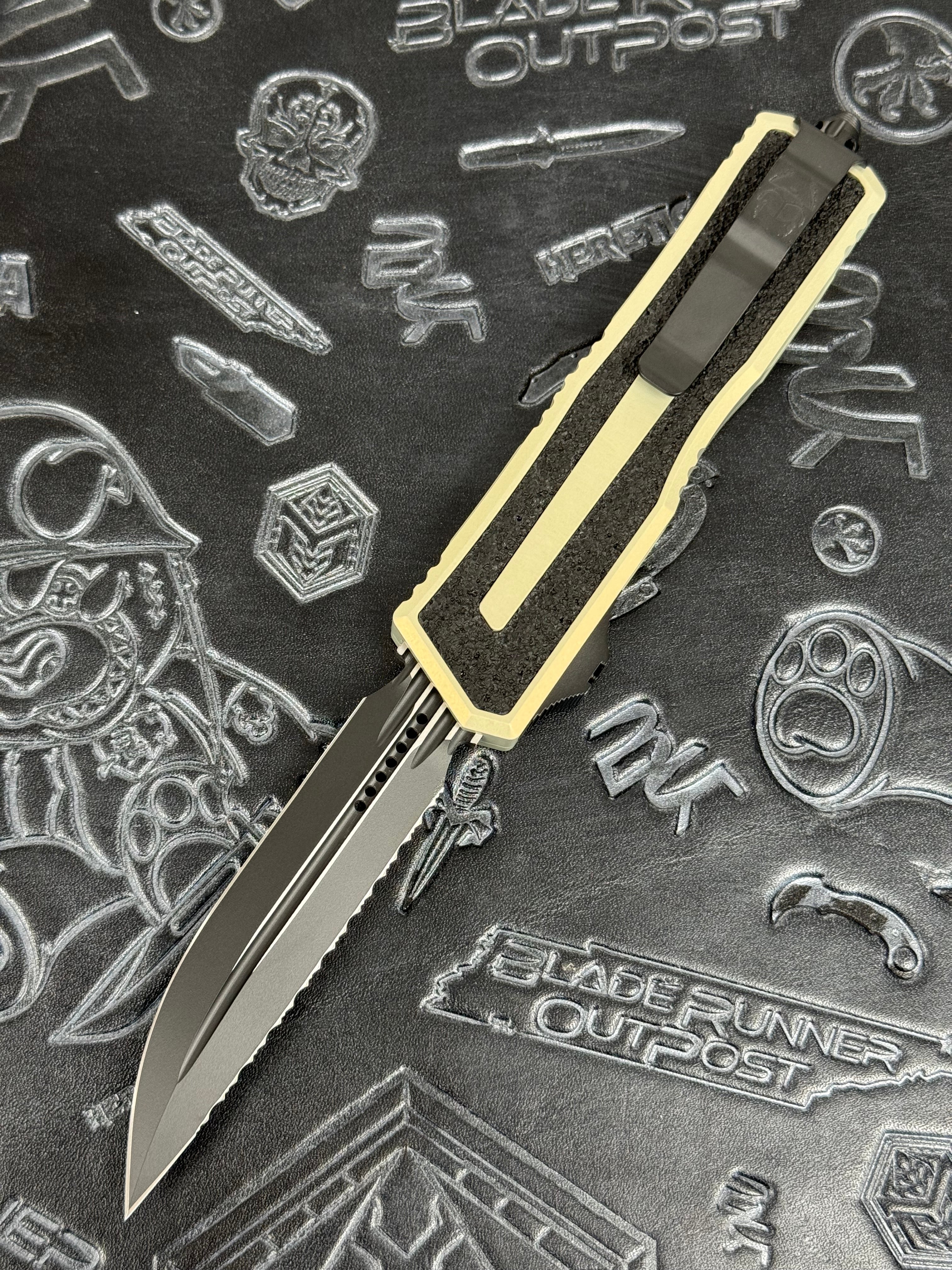 Microtech Scarab 2 Gen 3 - Black D/E-S Full Serrated w/ Sand Handles - Scarab II Gen III - 1180-3 SN