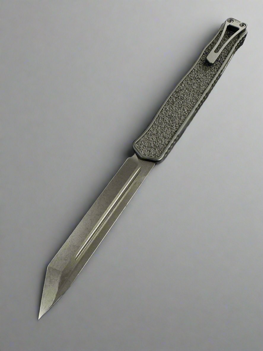 Heretic Knives Cleric II 2 Black & DLC Tanto Magnacut H019-6A-T