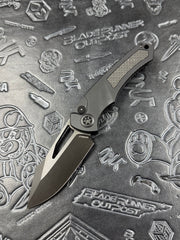 Heretic Knives Pariah M/A Button Lock Black Aluminum Handles w/ Glow In The Dark Carbon Fiber & DLC MagnaCut H046-6A-GLO/CF