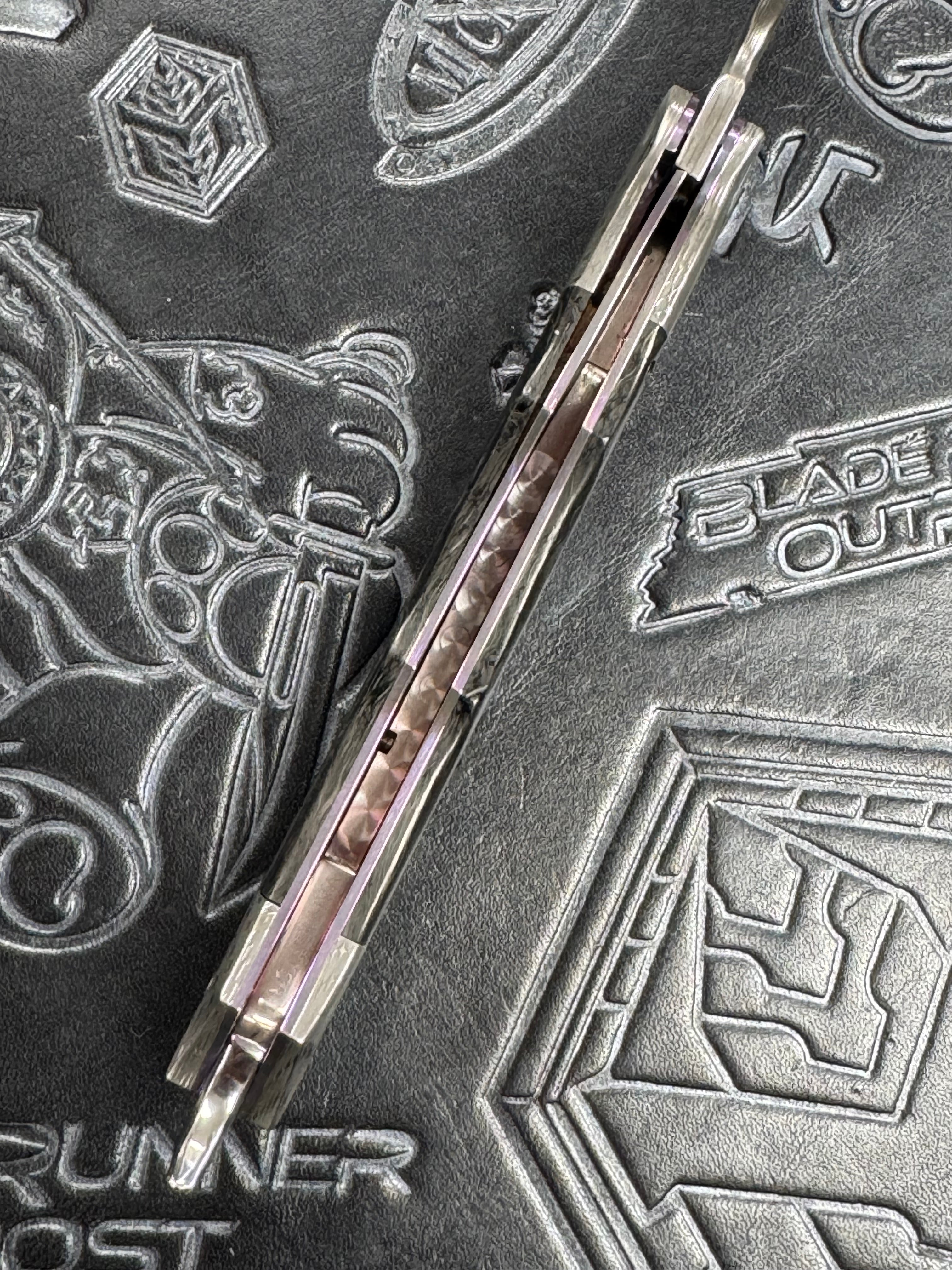 Pre Owned Valloton Crescent Razor Vegas Forge Barbwire Damascus Dark Matter CF D/A