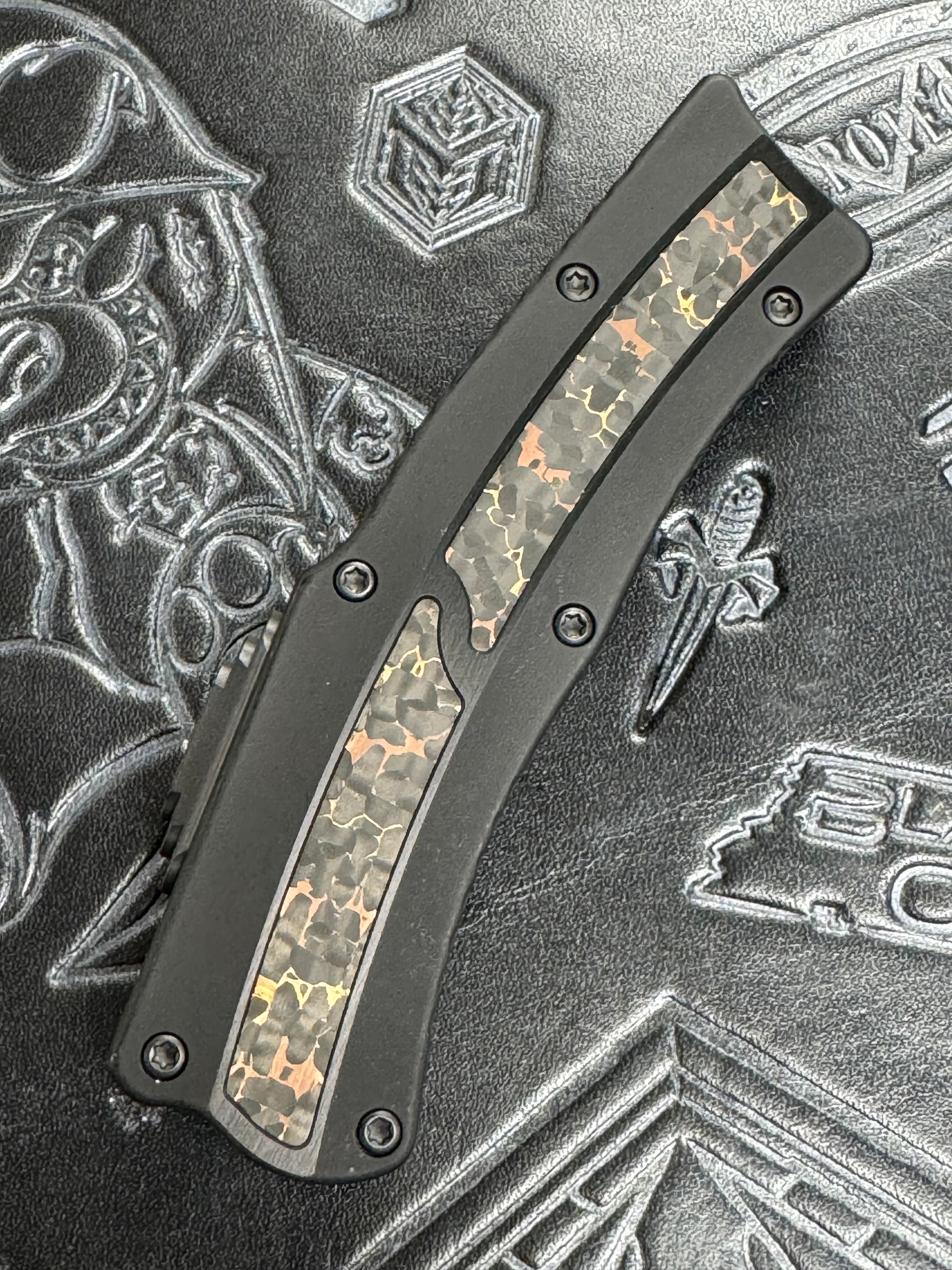 Pre Owned Heretic ROC Fat Carbon Brass & Copper Snakeskin with Baker Forge Tiger GoMai SN:007