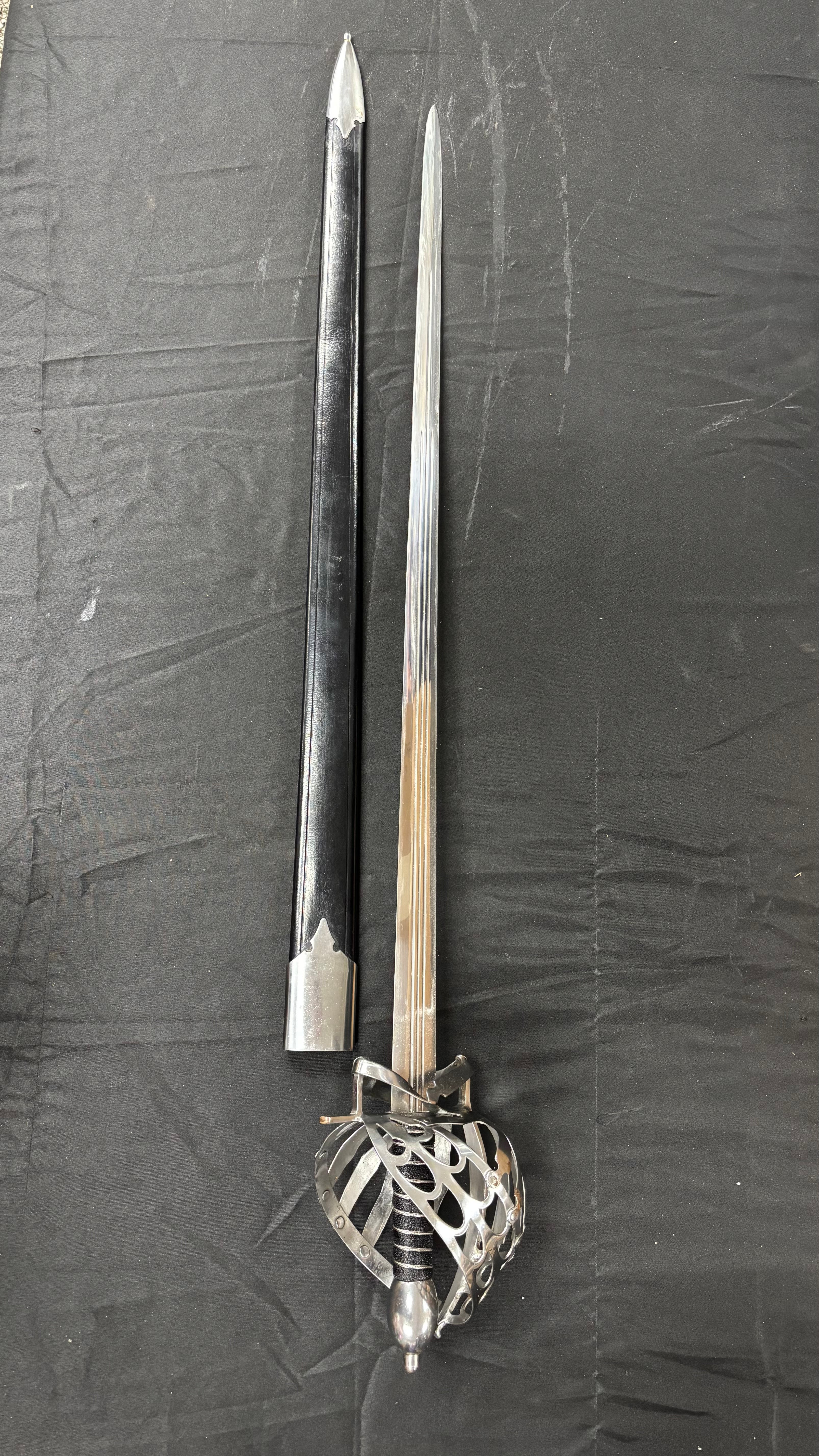 Windlass Horseman Basket Hilt Broadsword BR80