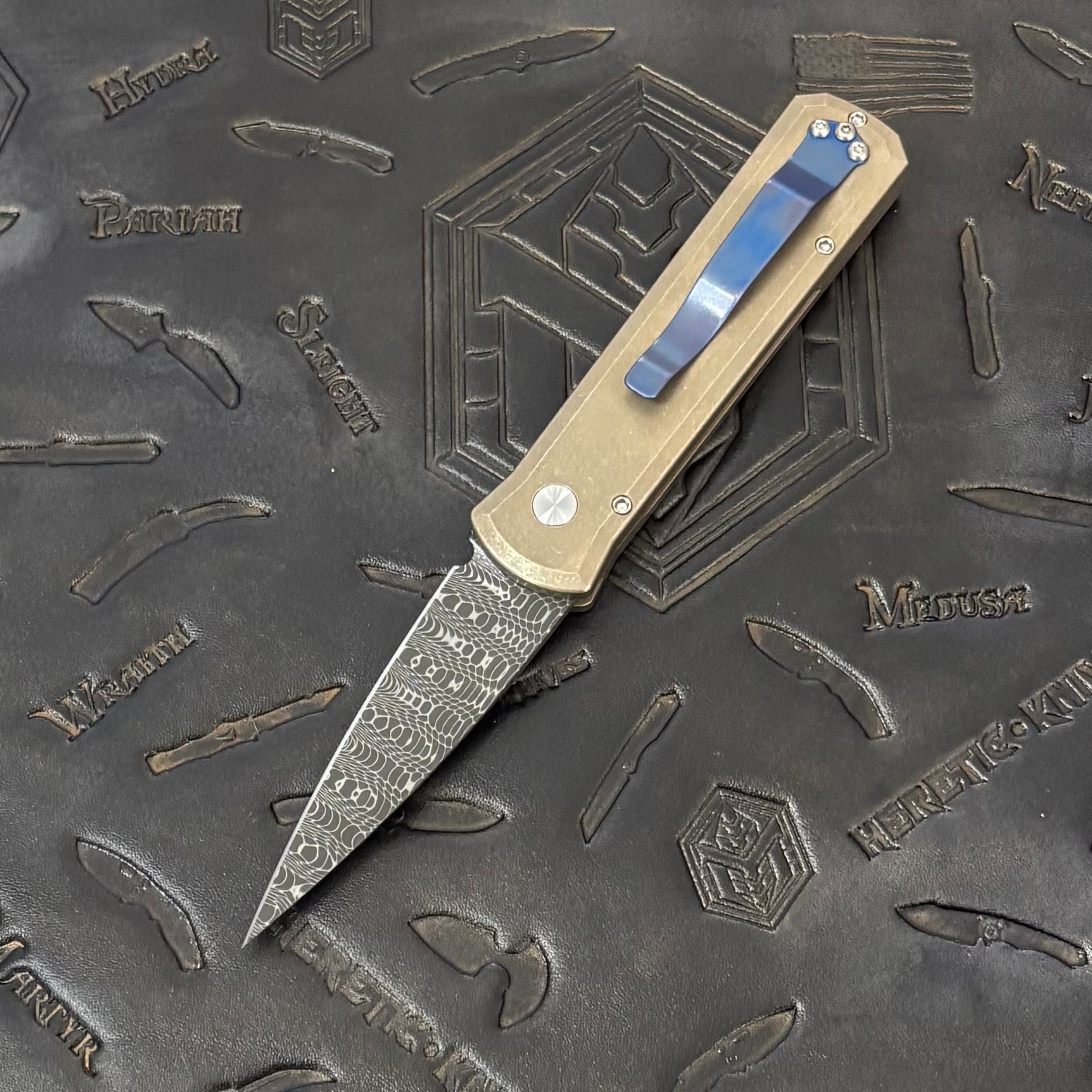 Pro-Tech Godson - AlBronze Handle w/ Black Lip Pearl Button - Vegas Forge Vines & Roses Damascus - 2026 Godson Custom 007