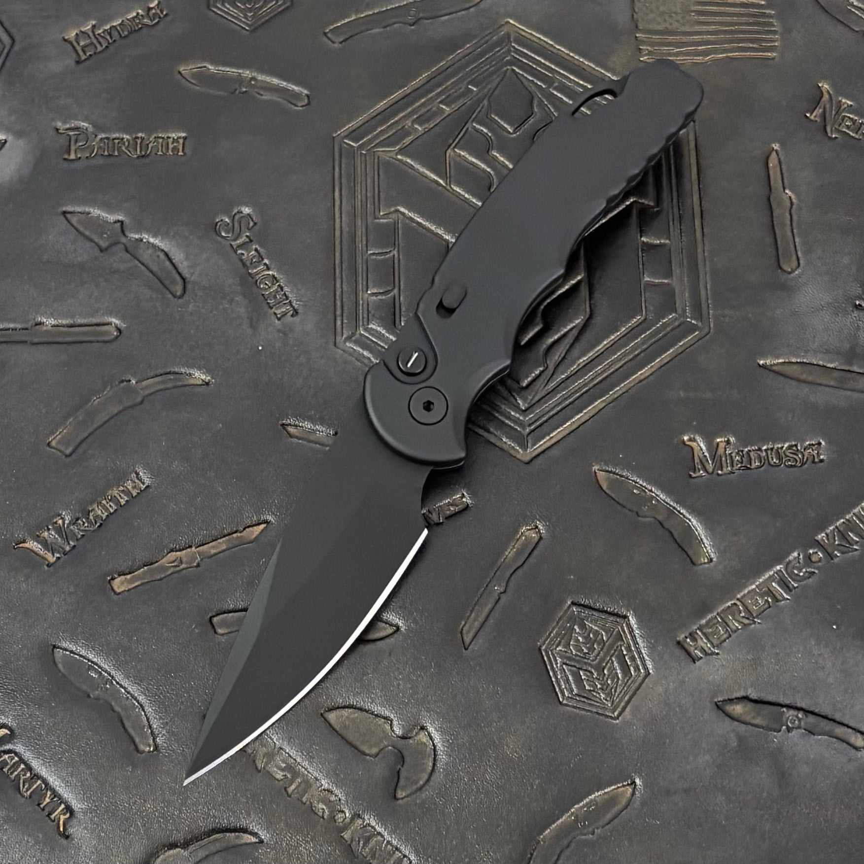 Pro-Tech TR-5 Operator - Black Aluminum w/ Tritium Button Inlay & Safety - Sterile DLC S35VN - T503-Operator