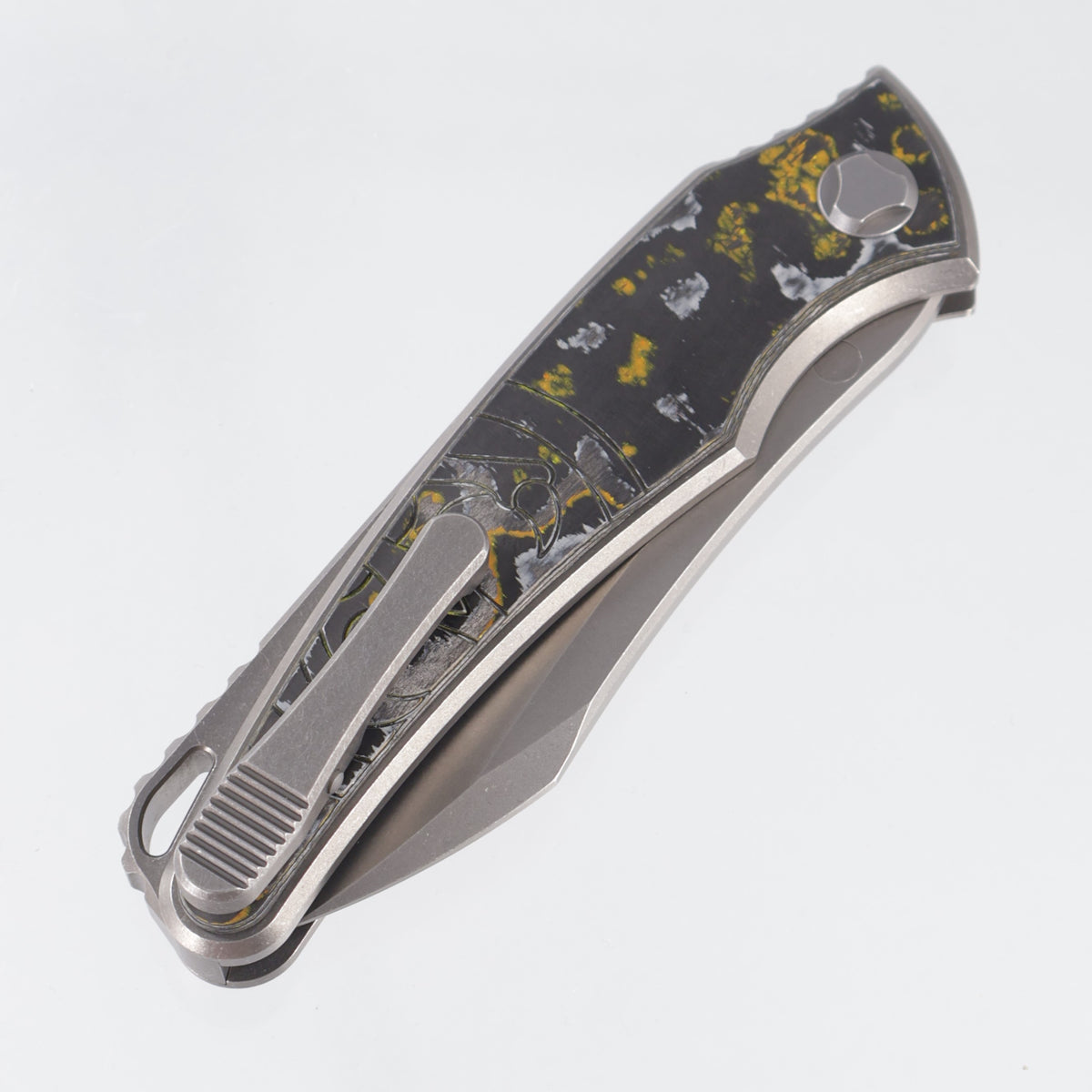 Hawk Knives Talon Auto - Brightwash Titanium w/ Giants Camo Carbon - Brightwash M390