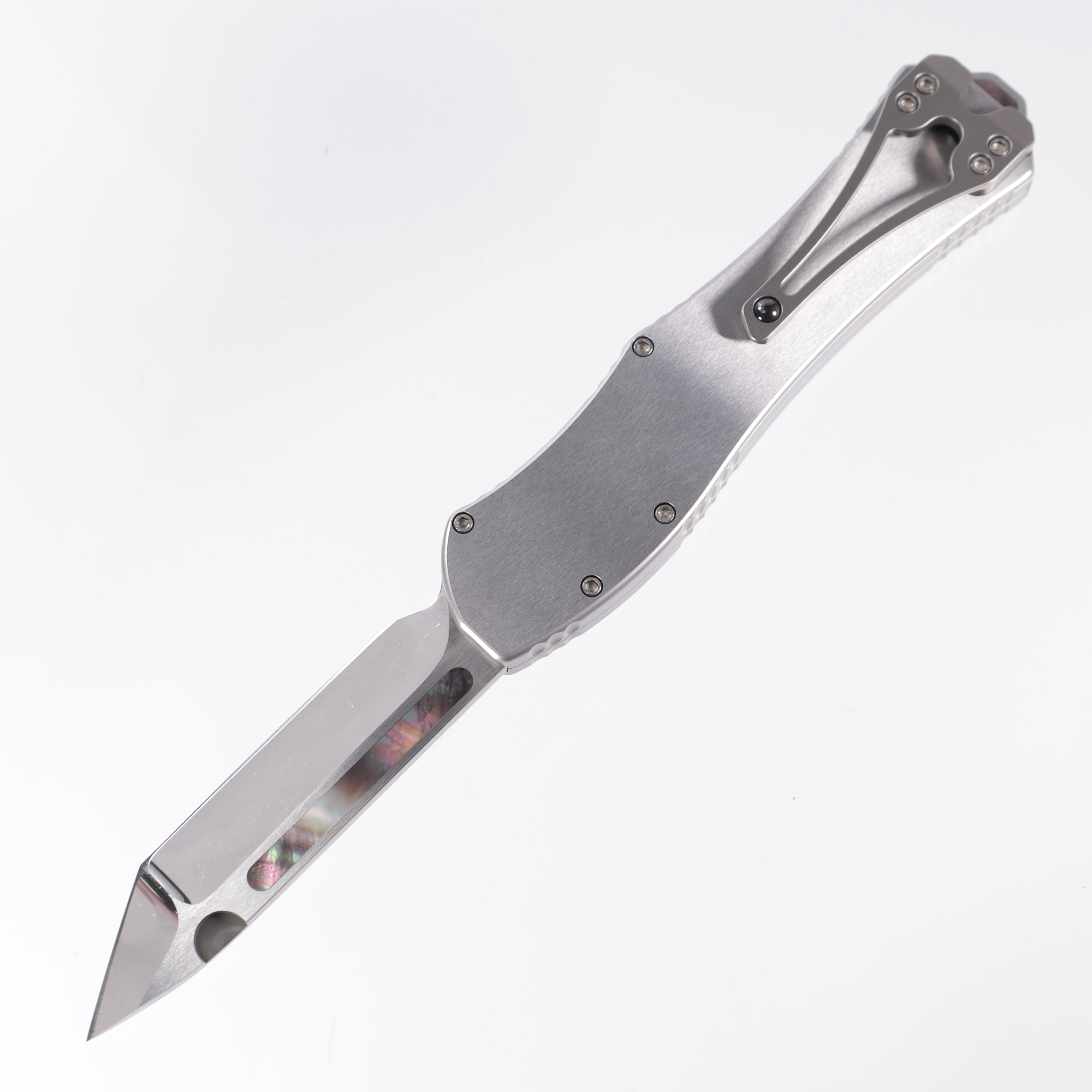 Heretic Hydra V4 Custom - Cracked Ice Compound Grind Tanto - Stainless Steel Chassis w/ Black Pearl inlaid Button Cover, Button, Charging Handle & Plate S/N: 013