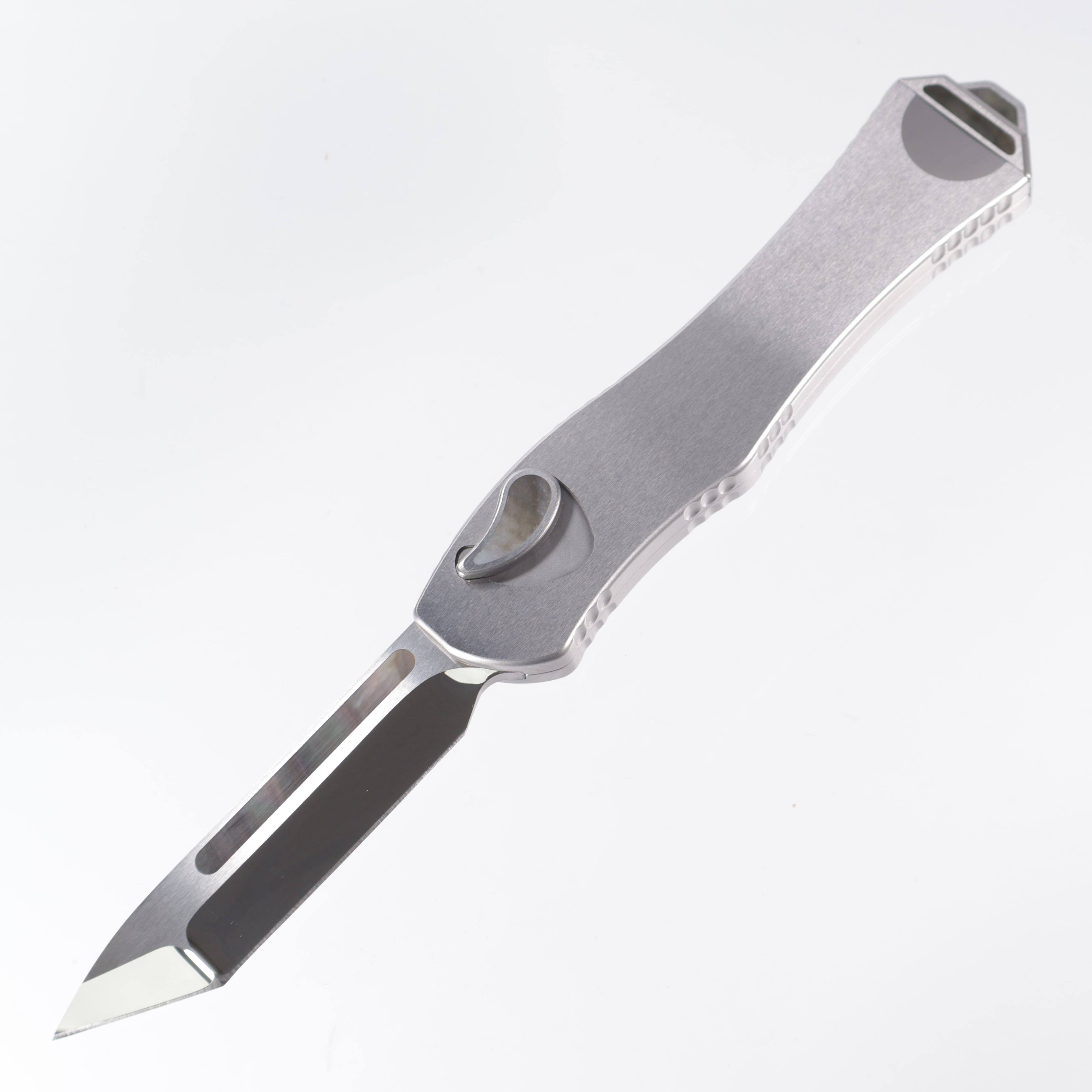 Heretic Hydra V4 Custom - Mirror Polish Compound Grind Tanto - Stainless Steel Chassis w/ Black Pearl inlaid Button Cover, Button, Charging Handle & Plate S/N: 011