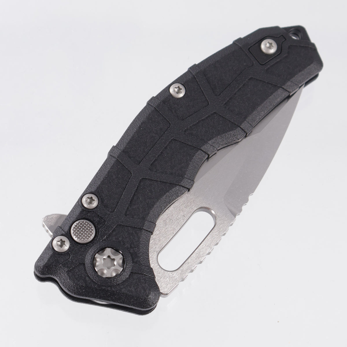 Heretic Martyr Buttonlock - Black Polymer - Stonewash Magnacut - H057-2A
