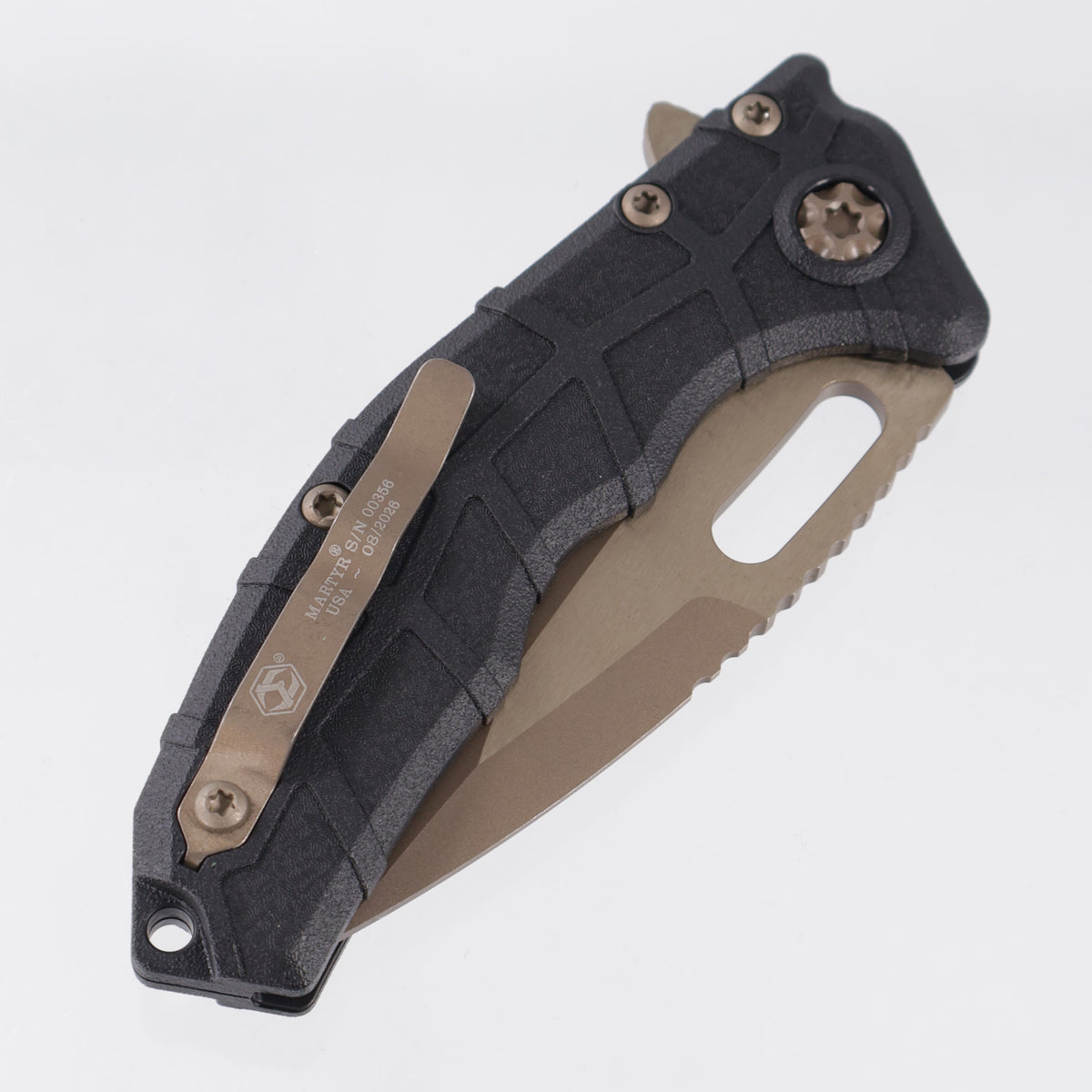Heretic Martyr Buttonlock - Black Polymer - Bronze Battleworn Magnacut - H057-7A