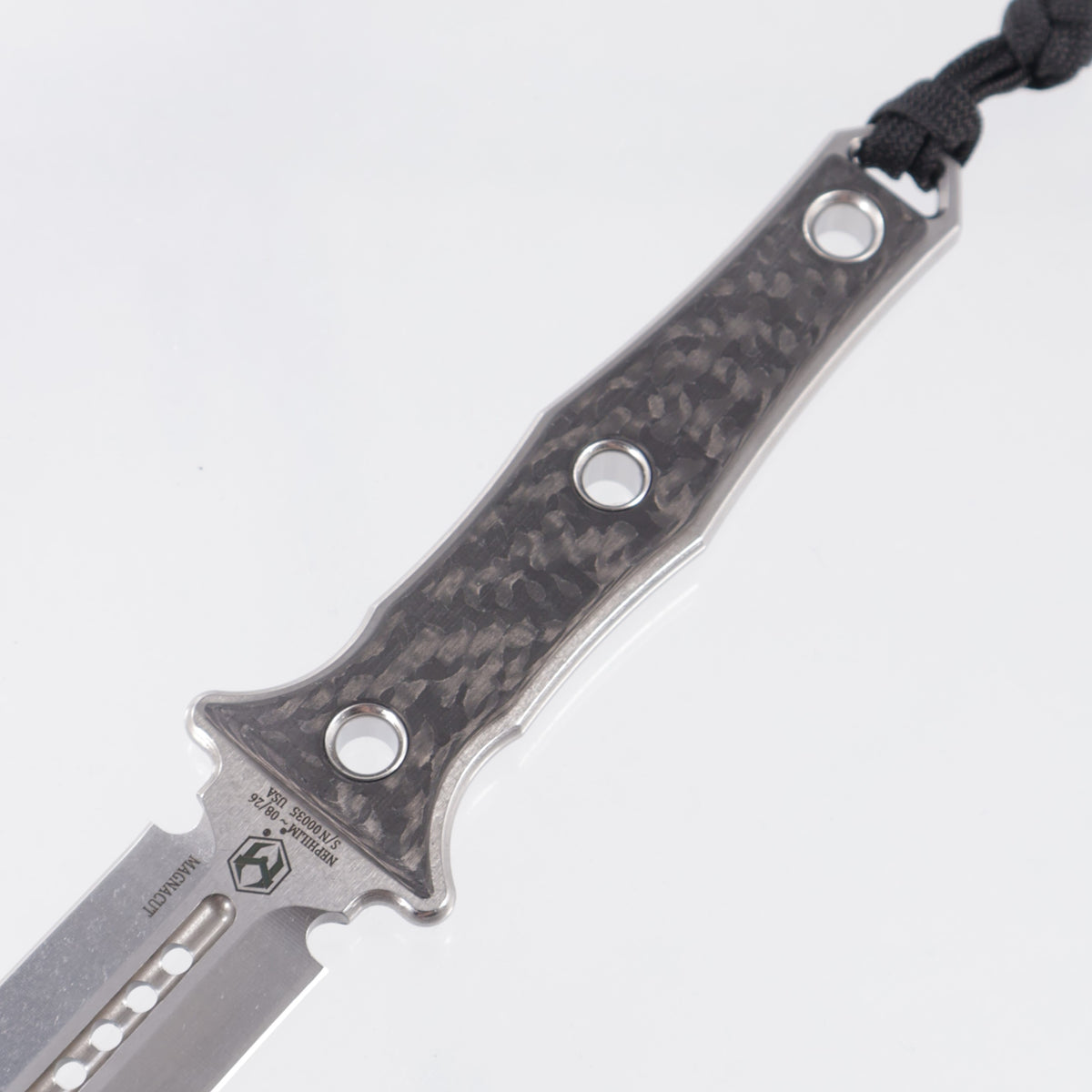 Heretic Mini Nephilim - Carbon Fiber - Stonewash Magnacut - H069-2A-CF
