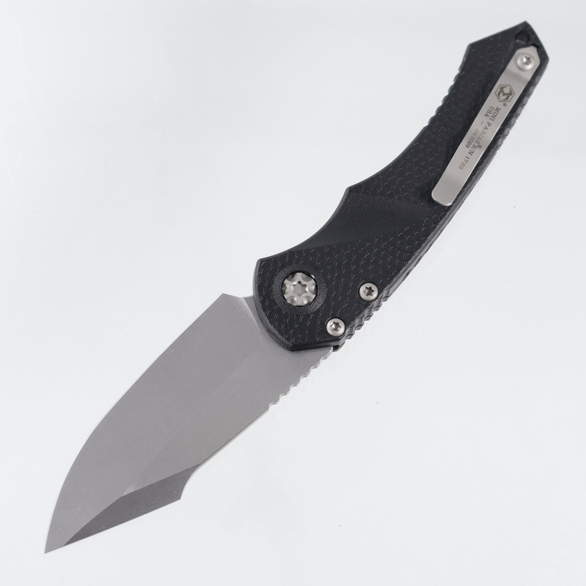 Heretic Mini Pariah Auto Single Edge - Black Polymer - Stonewash Magnacut - H054-2A