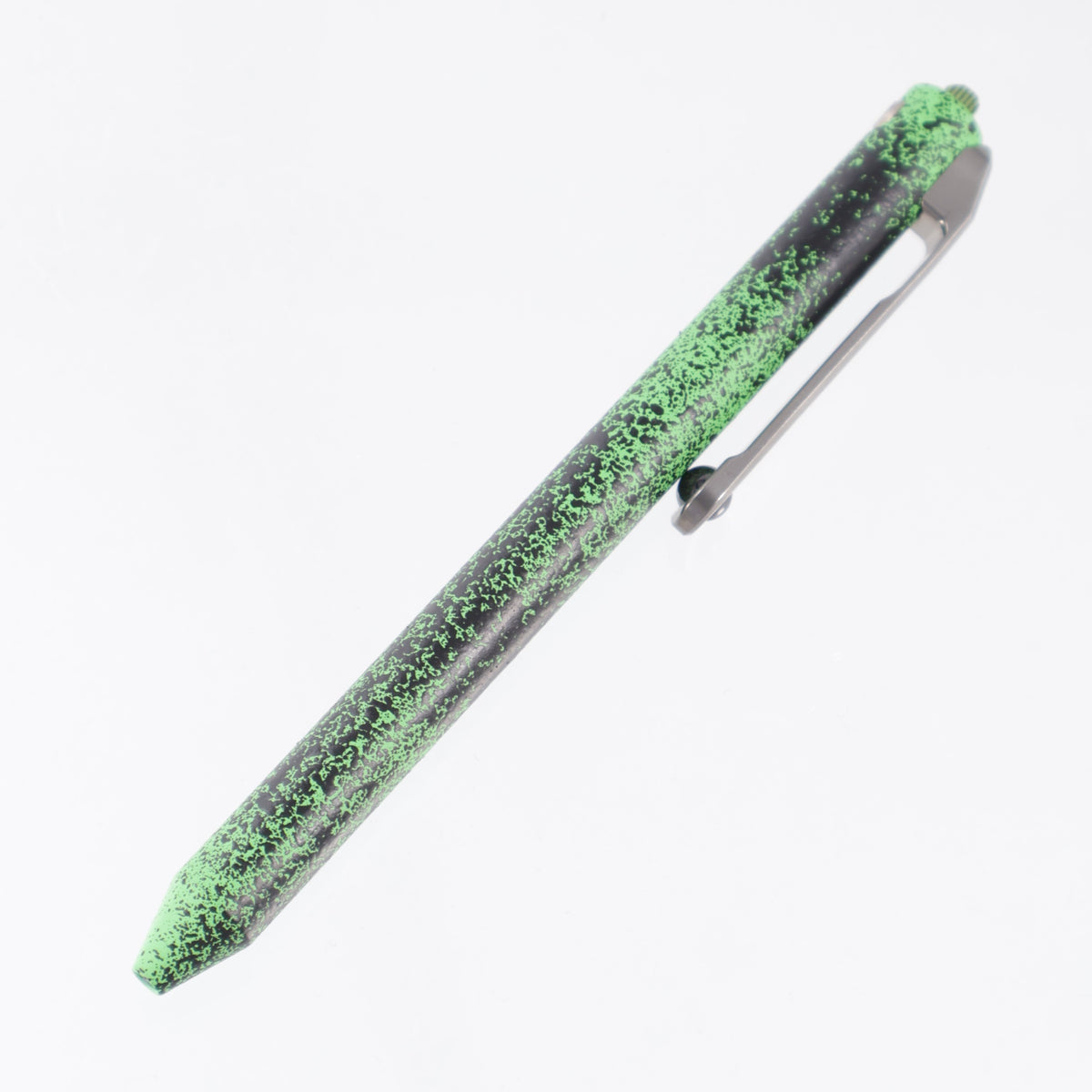 Heretic x Maverick Customs Scribe Universal Flipper Pen - Green Cerakote w/ Black Splatter Aluminum & Black & Green G10 Flipper - H083-GRN-BLKSP