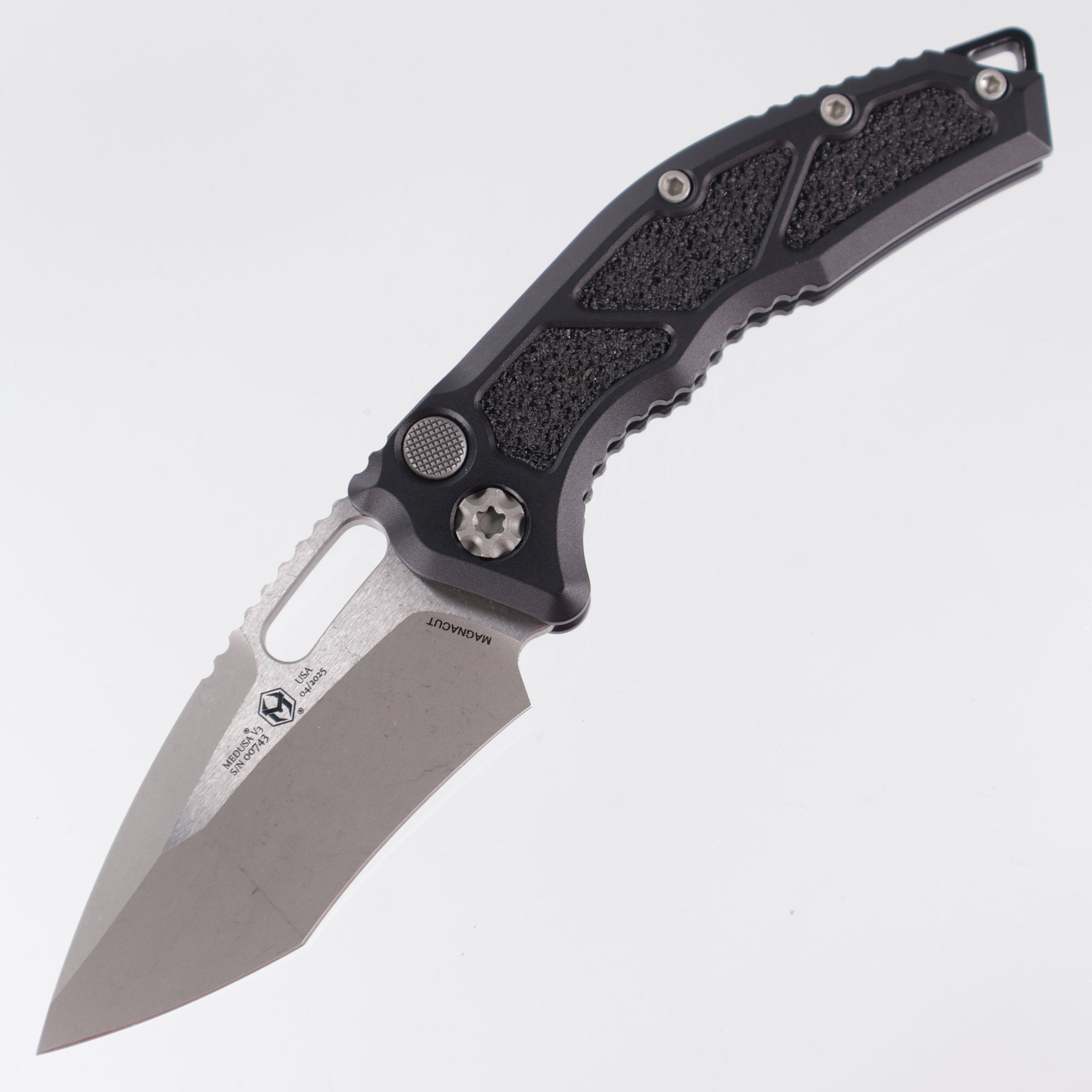 Heretic Medusa Auto - Recurve Tanto - Battleworn Magnacut - Aluminum & Black Traction Inlays - H012-5A