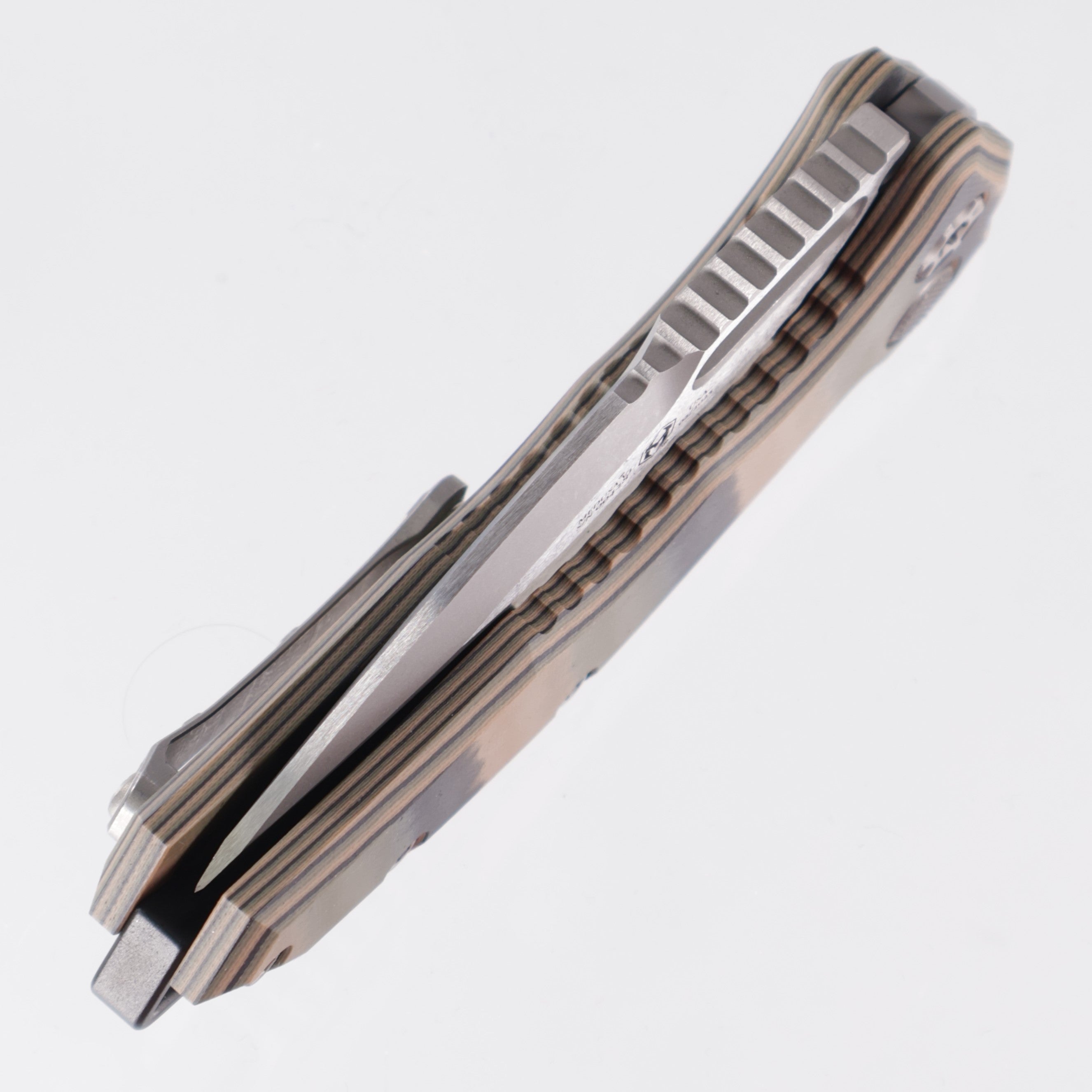 Heretic Medusa Auto - Battleworn Tanto Magnacut - Tri-Camo G10 - H011-5A-G10/CAMO